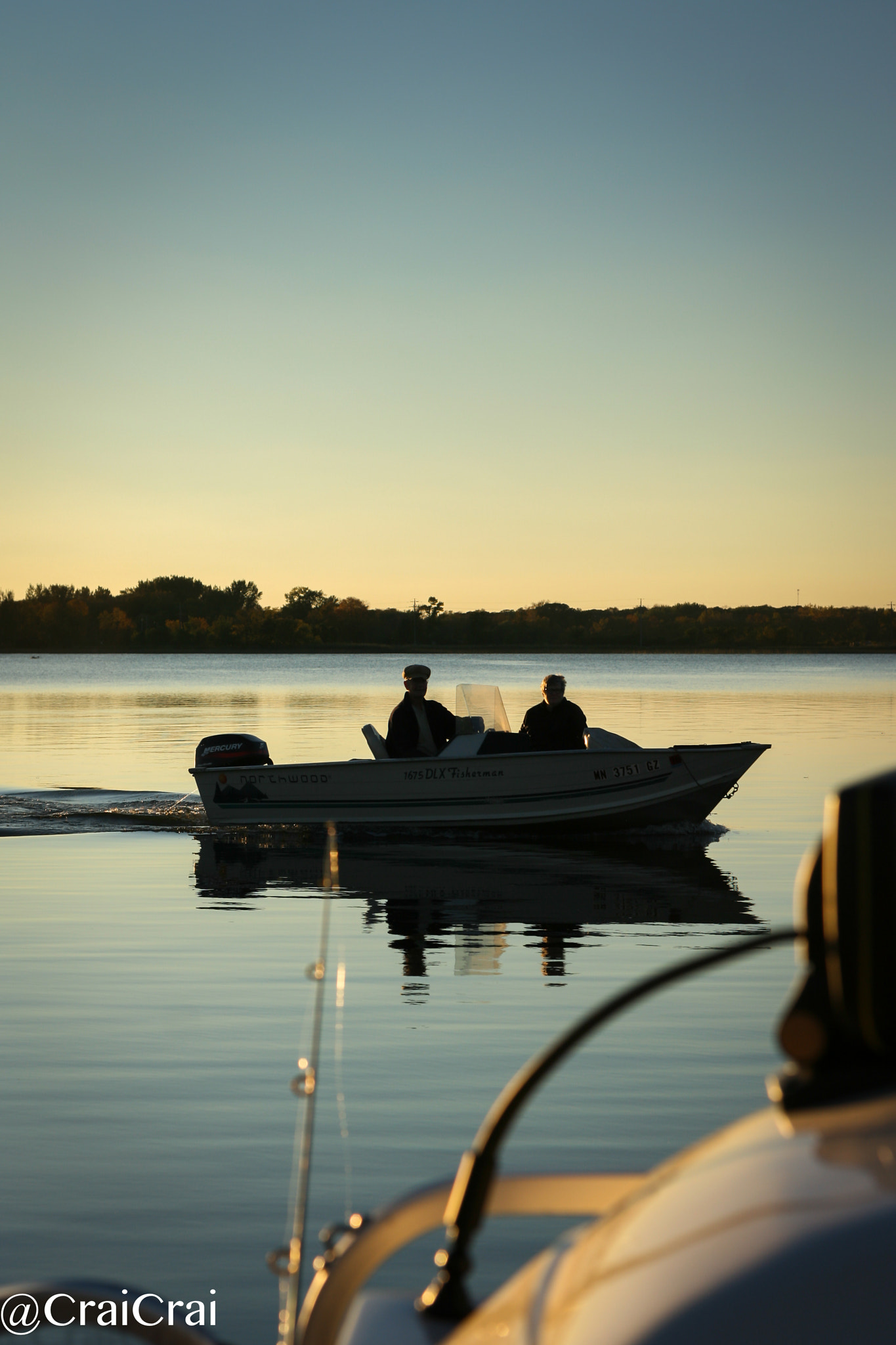 Canon EOS 400D (EOS Digital Rebel XTi / EOS Kiss Digital X) sample photo. Boating couple - minnesota photography