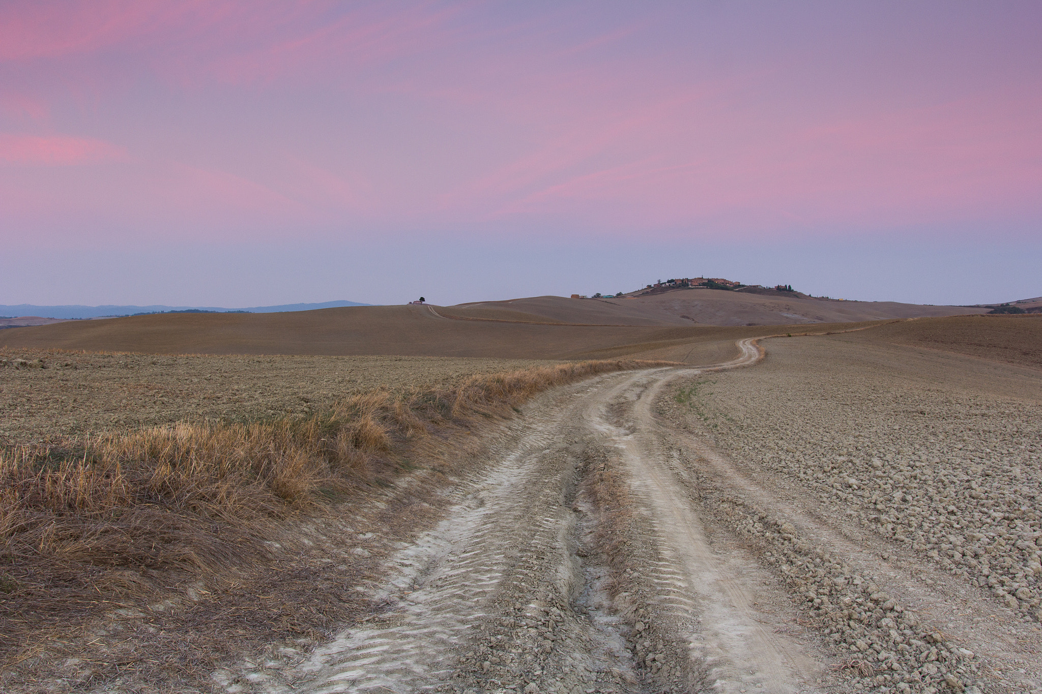 Sigma 18-35mm f/1.8 DC HSM sample photo. Crete senesi photography