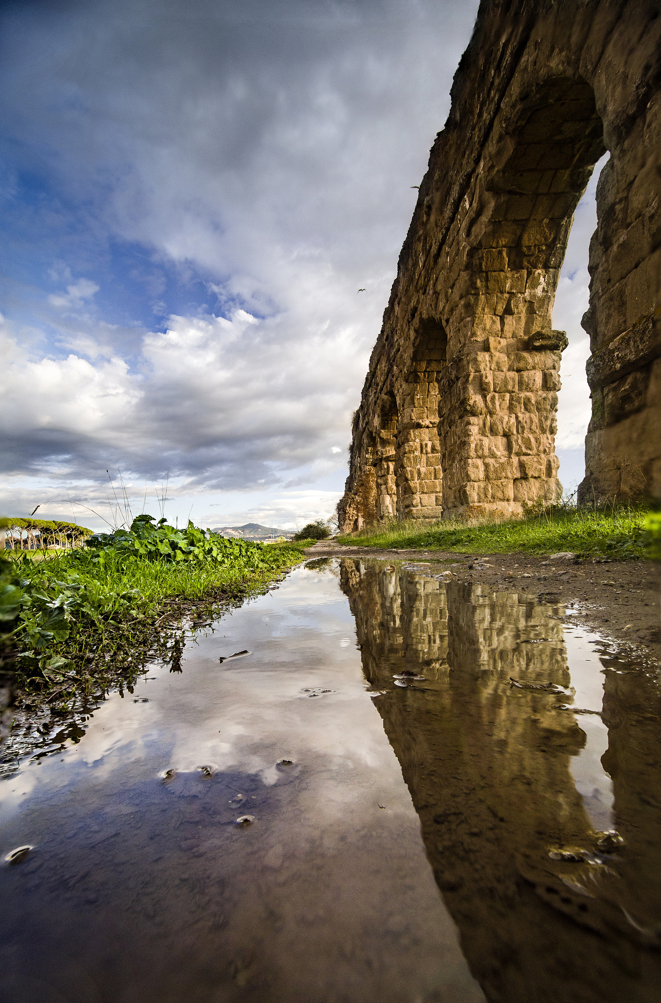 Tokina AT-X Pro 11-16mm F2.8 DX sample photo. Reflection of antique aqueduct photography