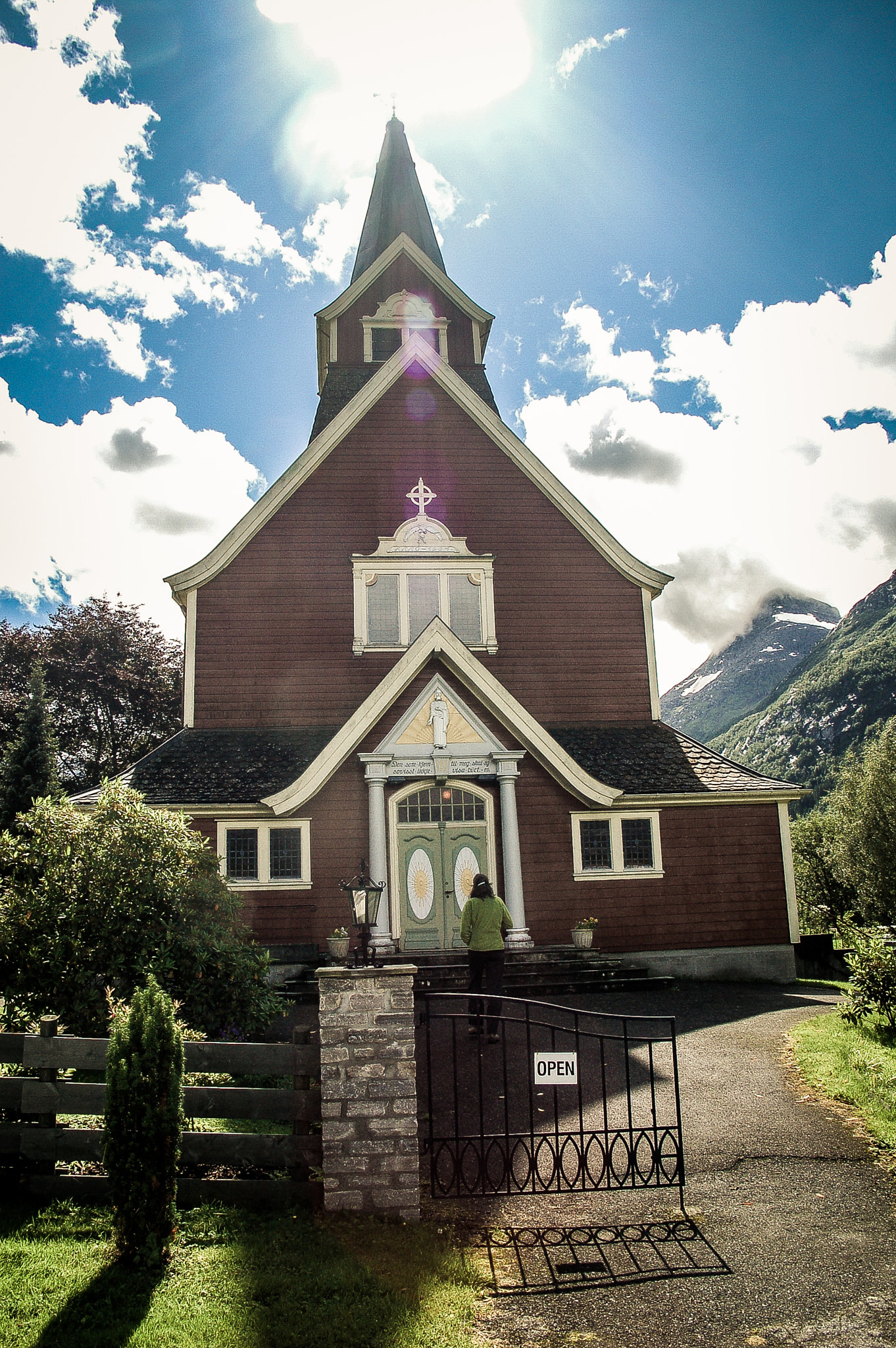 Nikon D50 sample photo. Church photography