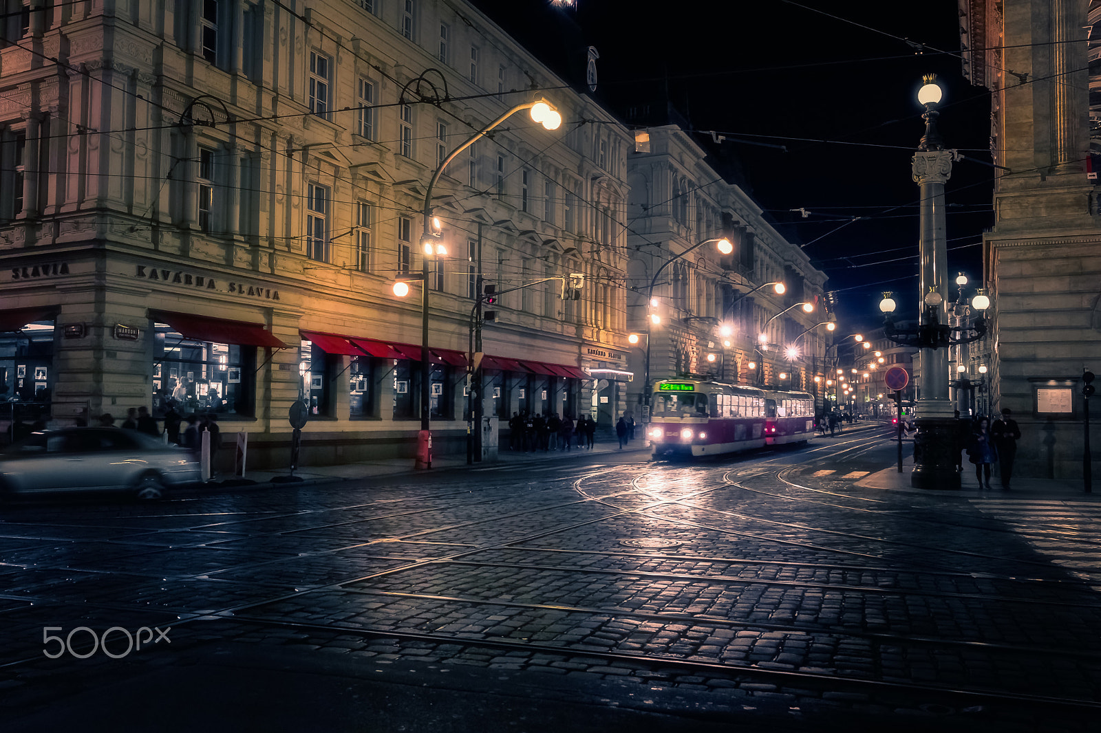 Canon EOS 80D + Voigtlander Color Skopar 20mm f/3.5 SLII Aspherical sample photo. Prague at night v.2 photography