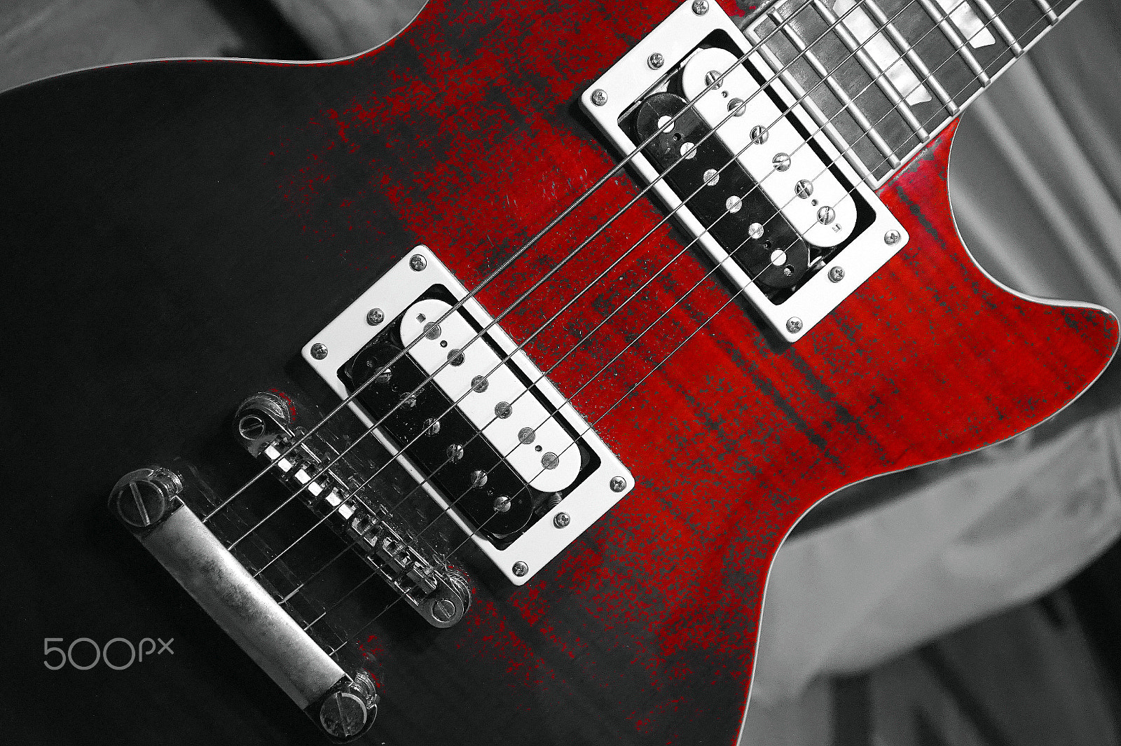 Sony Alpha a5000 (ILCE 5000) + Sony E PZ 18-105mm F4 G OSS sample photo. Epiphone slash rosso corsa les paul photography