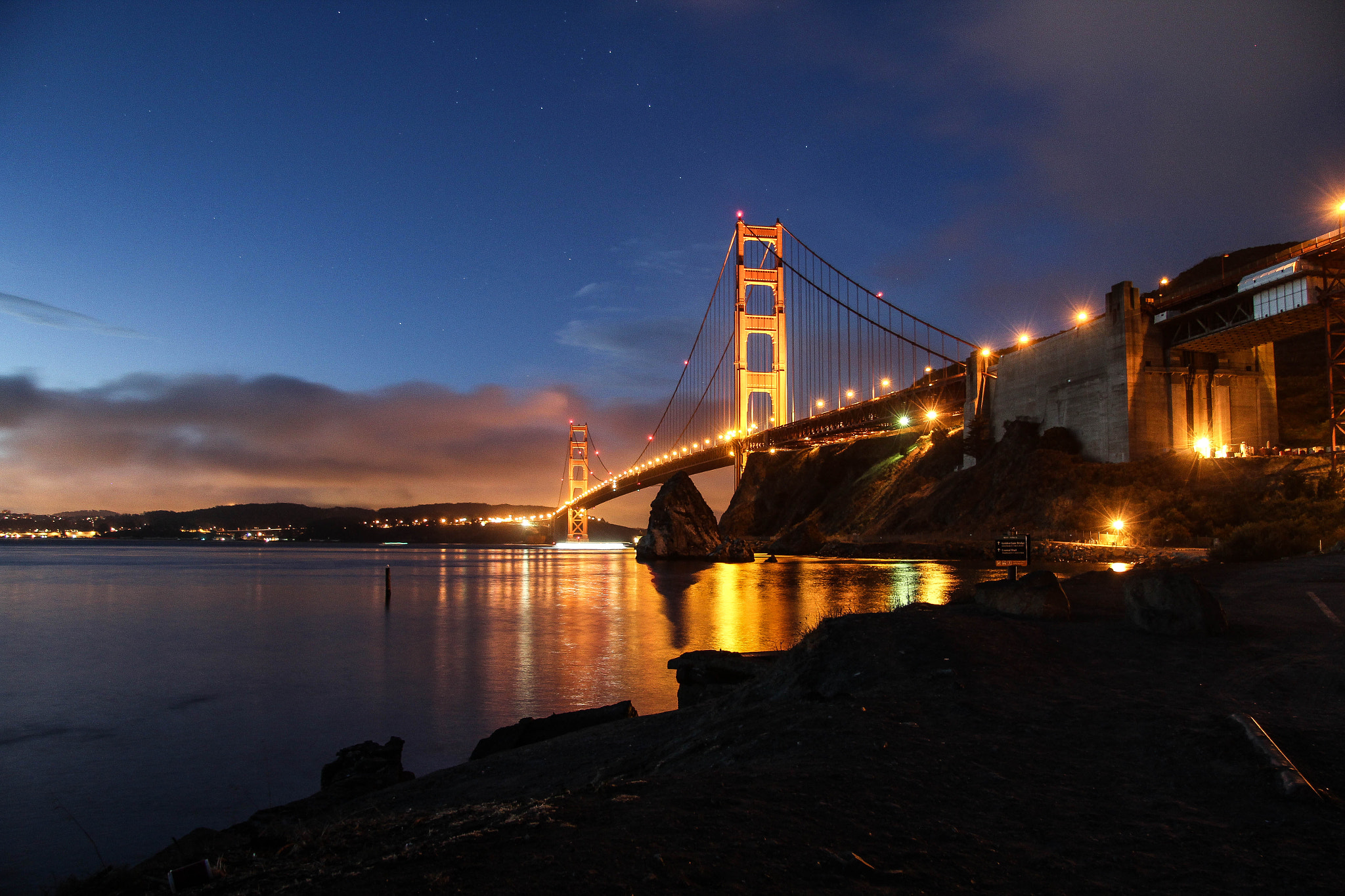 Canon EF-S 17-85mm F4-5.6 IS USM sample photo. Golden gate at sunrise photography