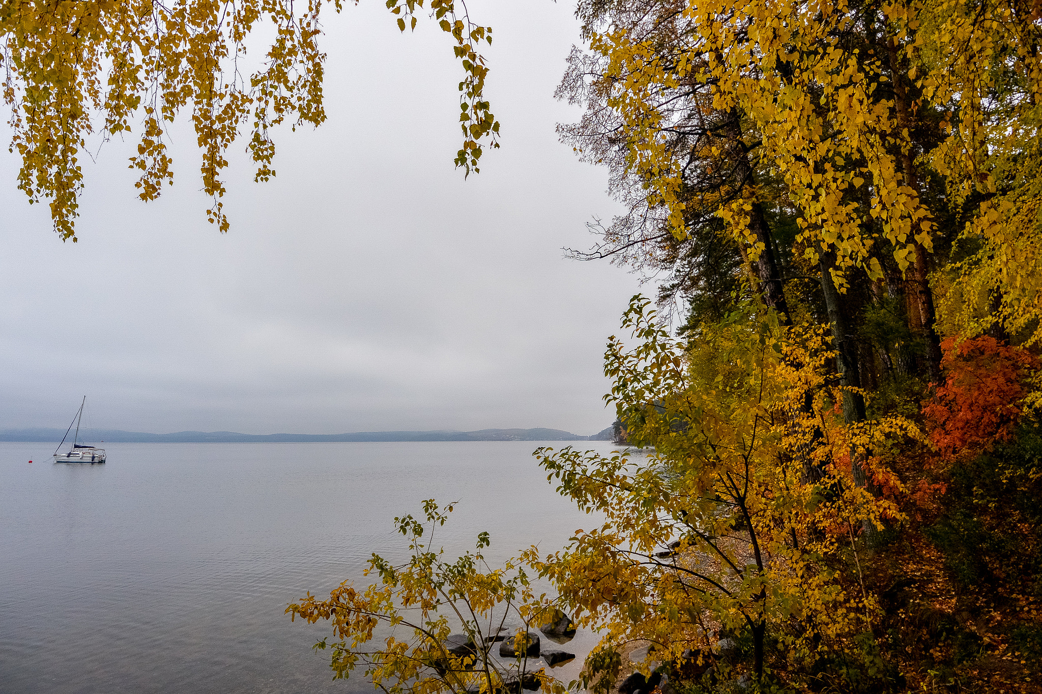 Nikon 1 Nikkor VR 6.7-13mm F3.5-5.6 sample photo. Turgoyak lake photography