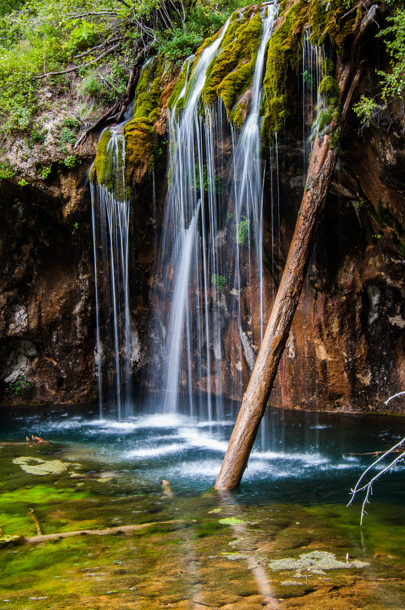 Nikon D5000 sample photo. Hanging lake photography