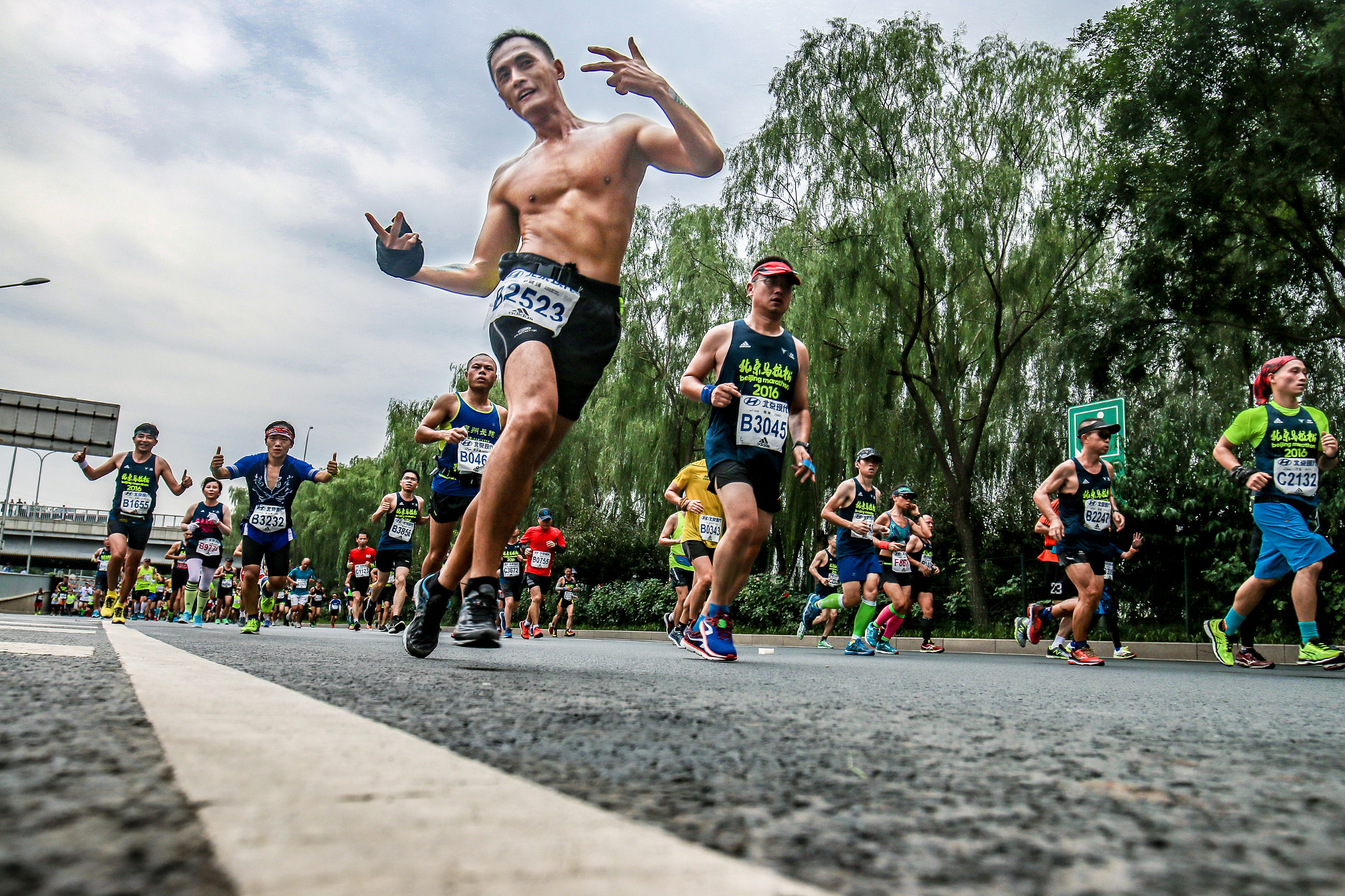 Canon EOS 70D + Canon EF 16-35mm F4L IS USM sample photo. Beijing marathon2016 photography