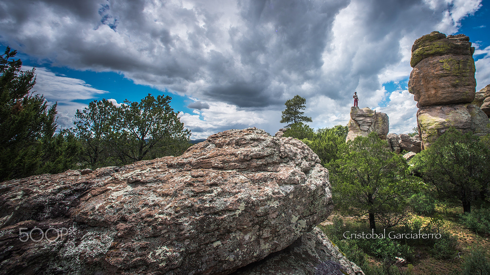 Nikon AF Nikkor 14mm F2.8D ED sample photo. The man on the rocks photography