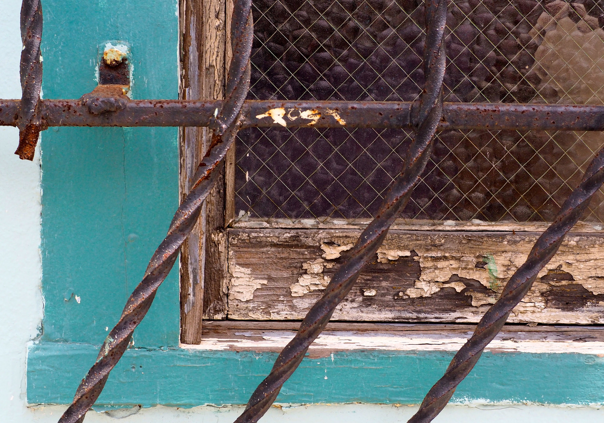 Olympus OM-D E-M5 II sample photo. Decay photography