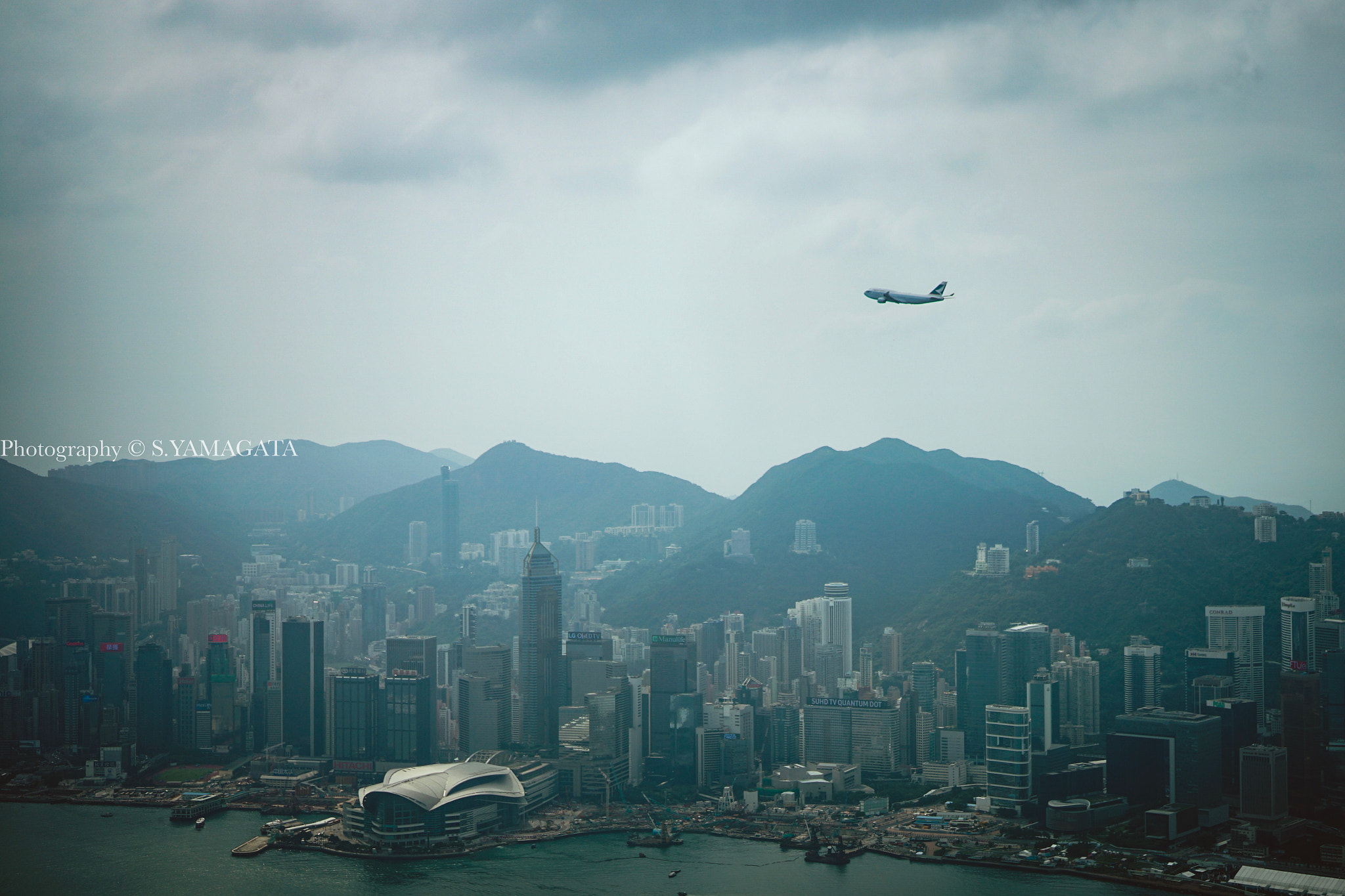 Sony Planar T* FE 50mm F1.4 ZA sample photo. Last flight b-huj photography