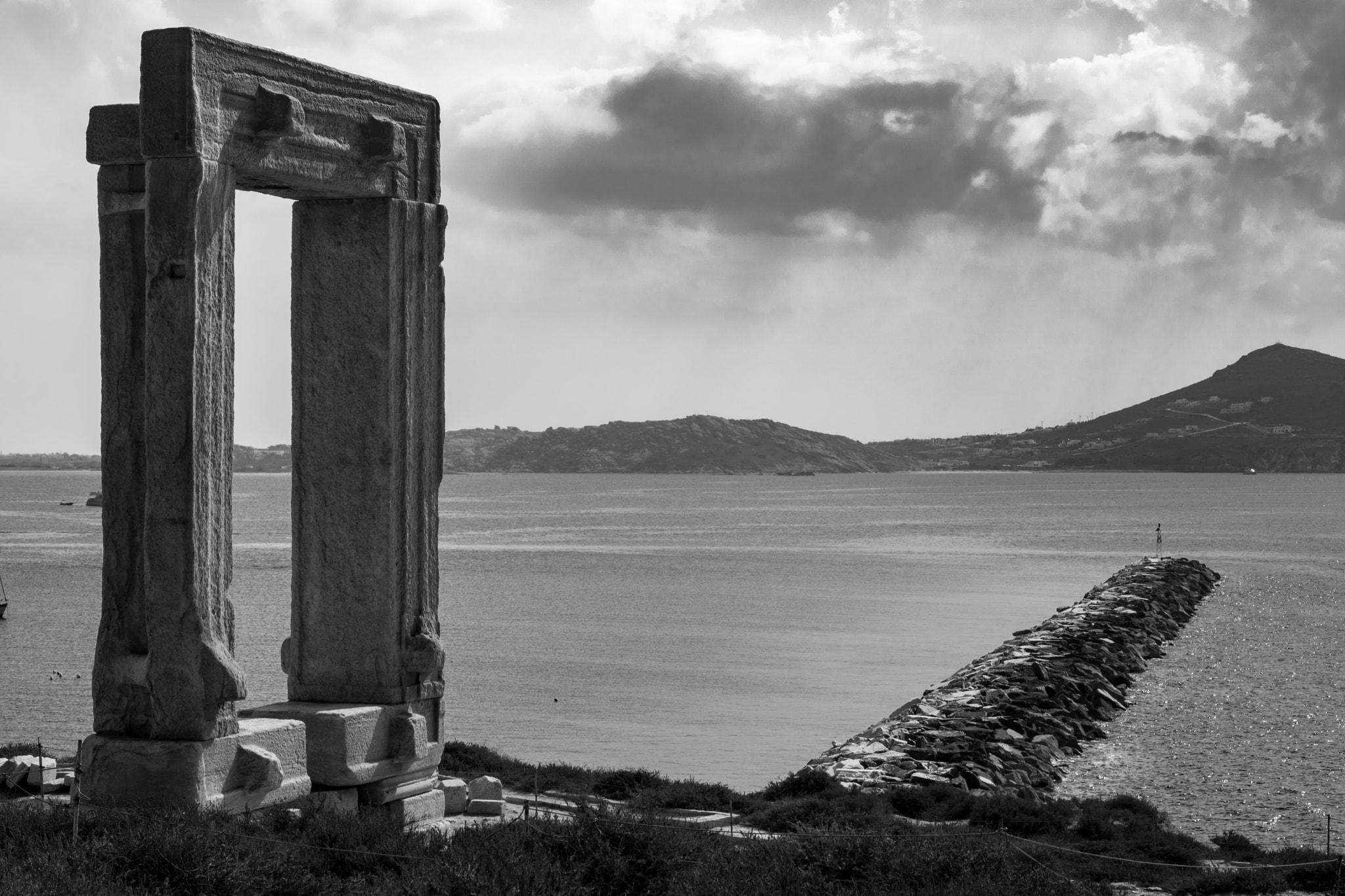 Sigma 17-70mm F2.8-4 DC Macro OS HSM sample photo. Naxos photography