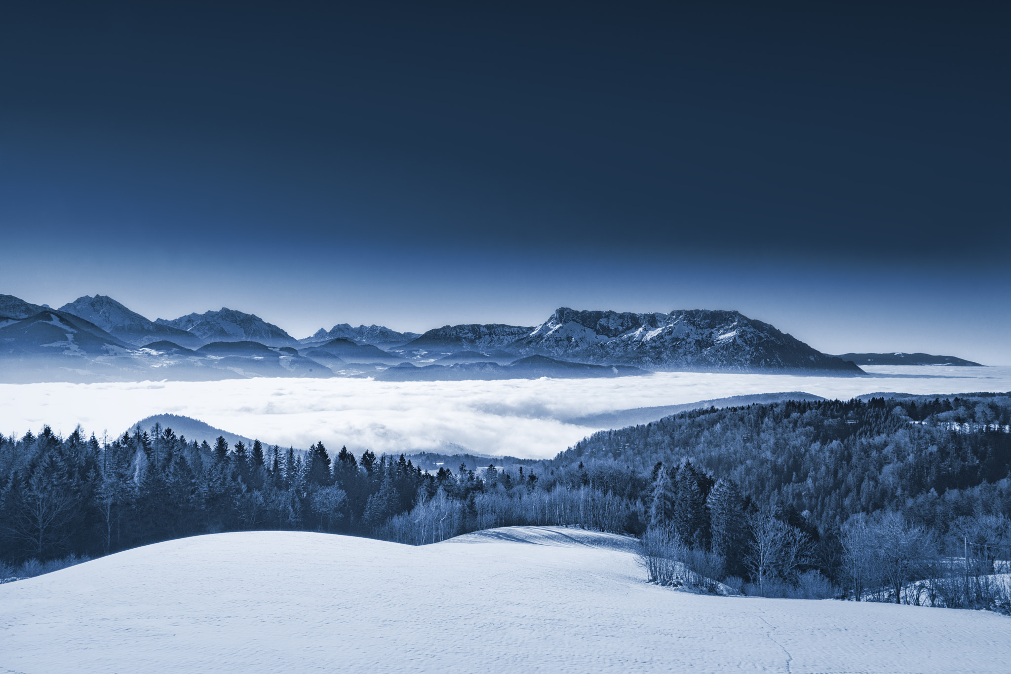 AF Zoom-Nikkor 24-120mm f/3.5-5.6D IF sample photo. Winter in hallein cyan photography