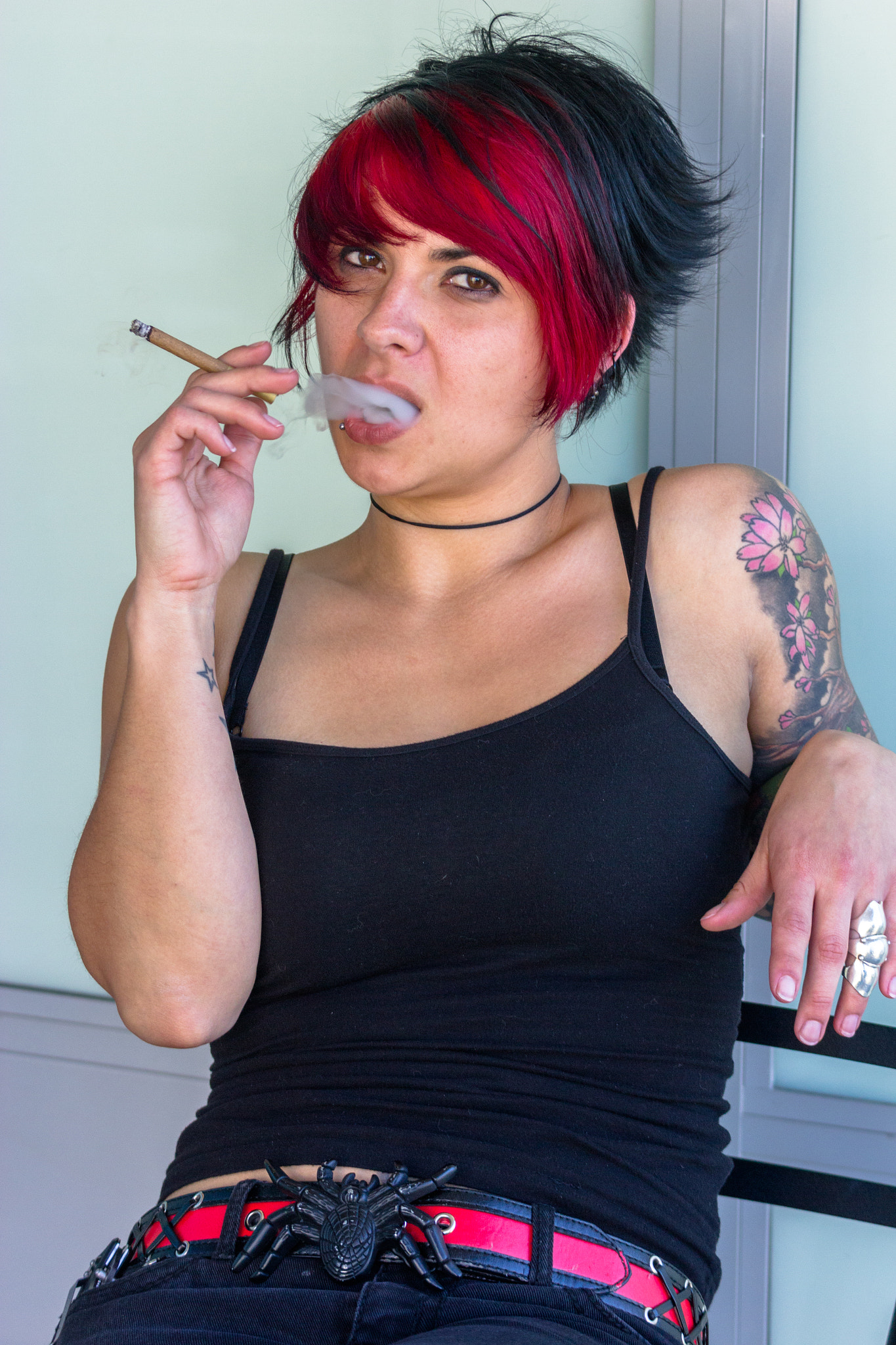 Canon EOS 550D (EOS Rebel T2i / EOS Kiss X4) sample photo. Mel smoking photography