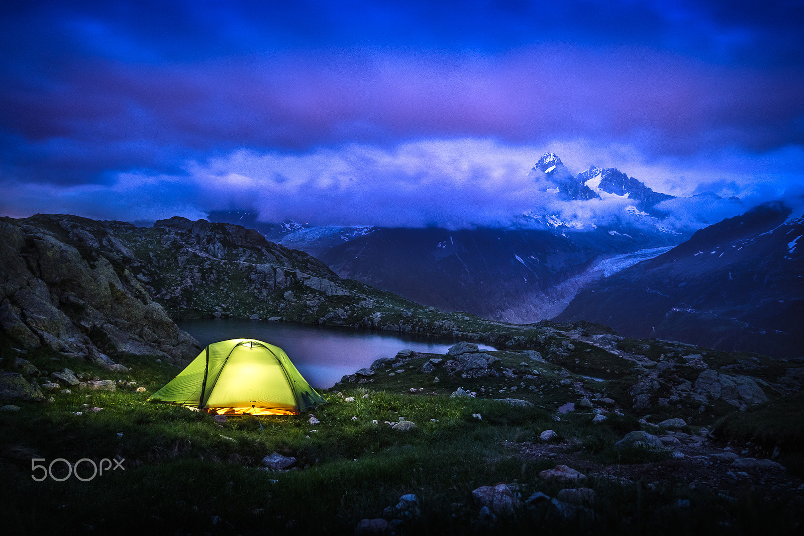Olympus OM-D E-M5 II sample photo. Camping in the french alps photography