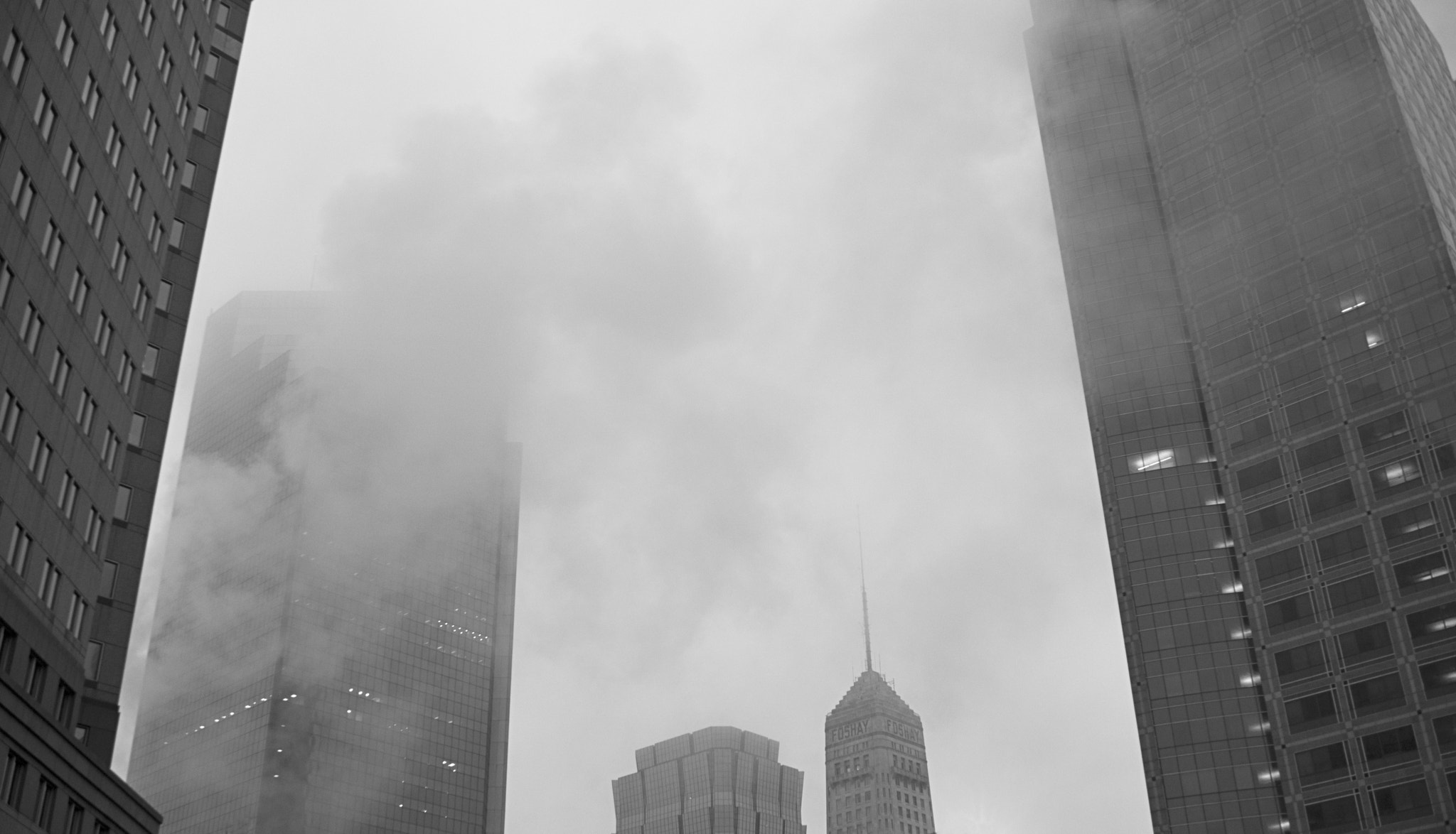 Nikon D800 + AF Zoom-Nikkor 35-70mm f/2.8 sample photo. Cloud upon 3rd avenue photography