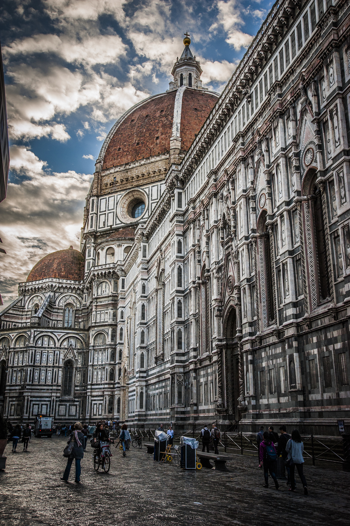 Nikon D700 + Sigma 24-105mm F4 DG OS HSM Art sample photo. Basilica di santa maria del fiore photography