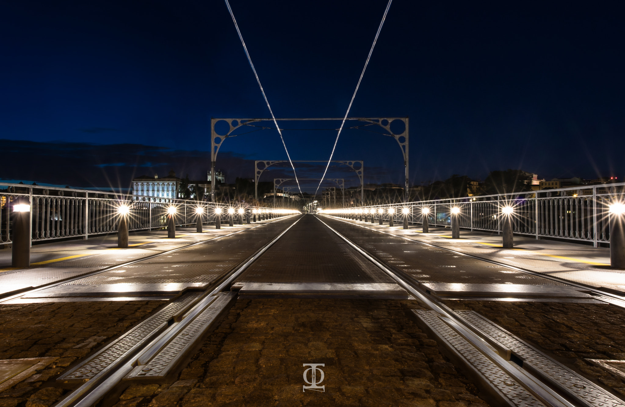 Nikon D5200 + Sigma 18-35mm F1.8 DC HSM Art sample photo. Stars bridge porto photography