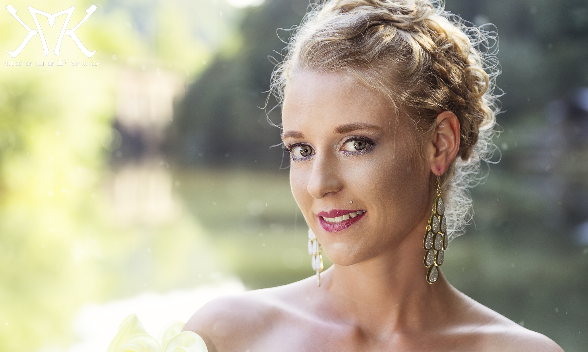 Canon EOS-1D Mark IV sample photo. Outdoor portrait of a lady photography