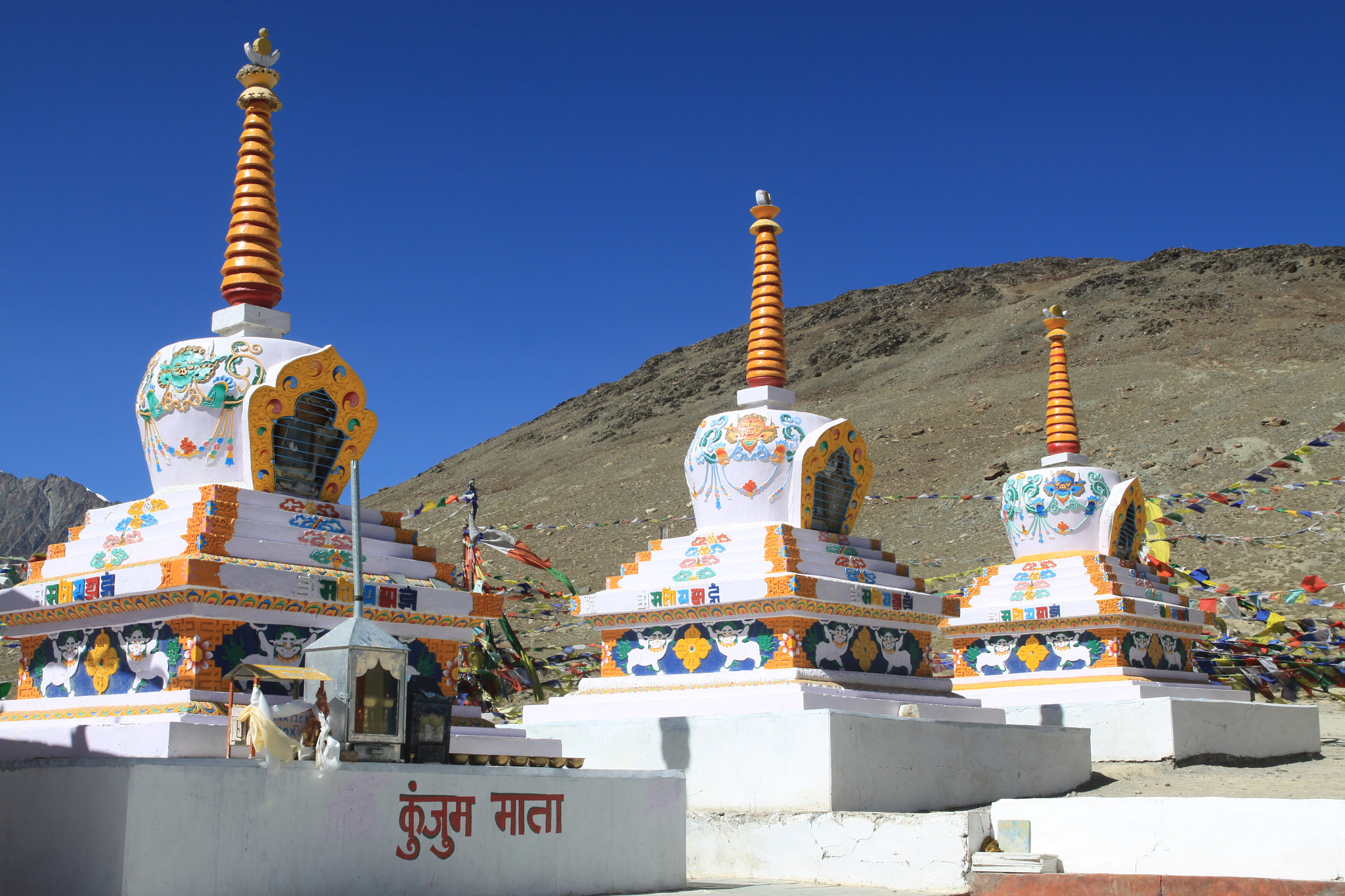 Canon EOS 50D + Canon EF 24-70mm F2.8L USM sample photo. Kunzum pass (4590 m) photography