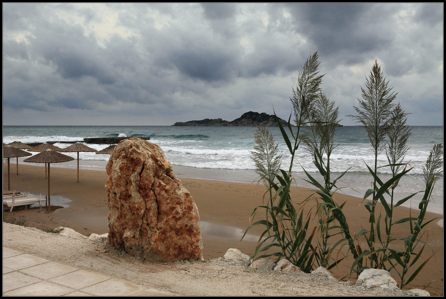 Canon EOS 450D (EOS Rebel XSi / EOS Kiss X2) sample photo. Not good weather for holidays... photography
