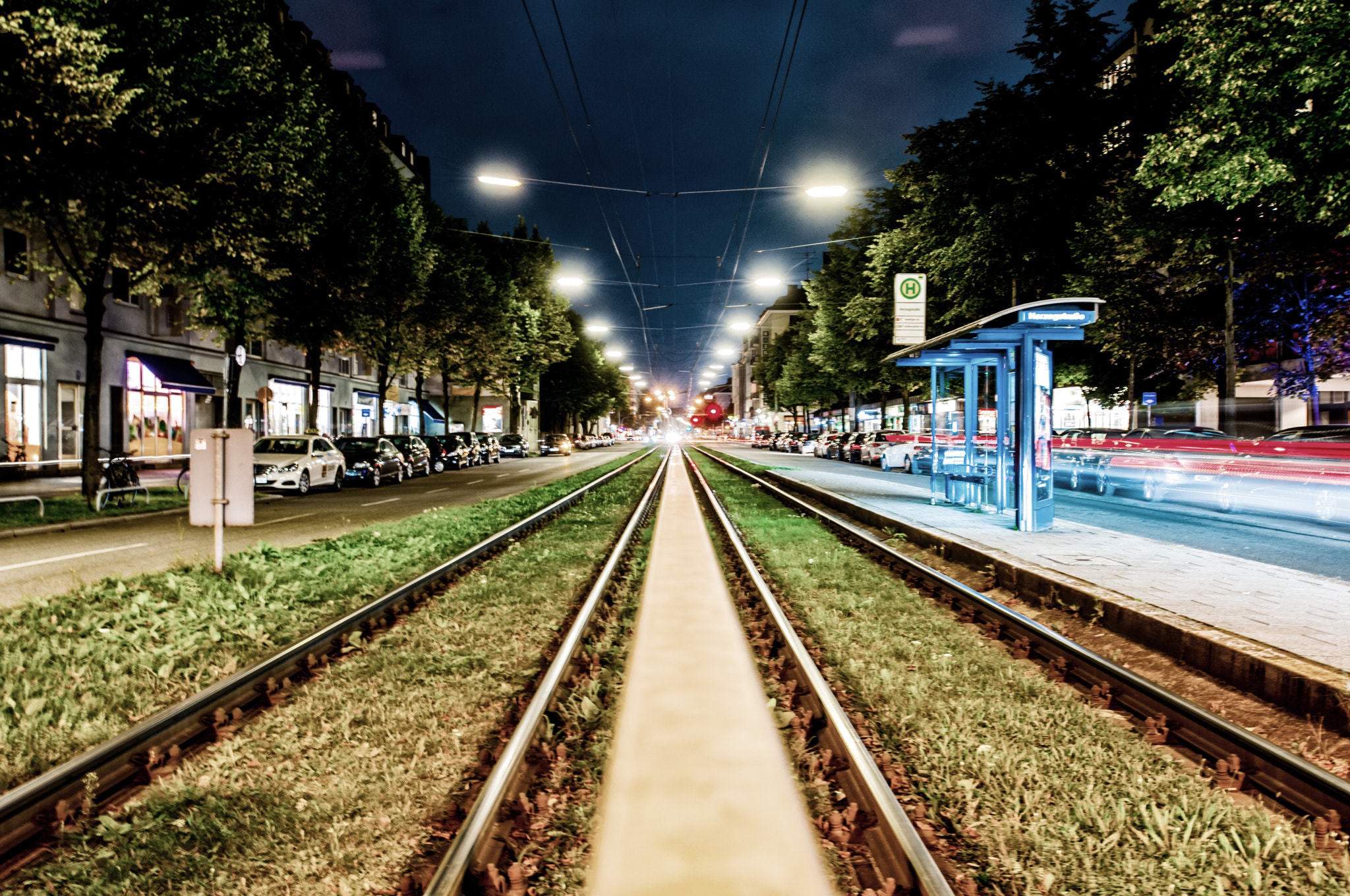 Nikon AF-S Nikkor 17-35mm F2.8D ED-IF sample photo. Munich at night photography