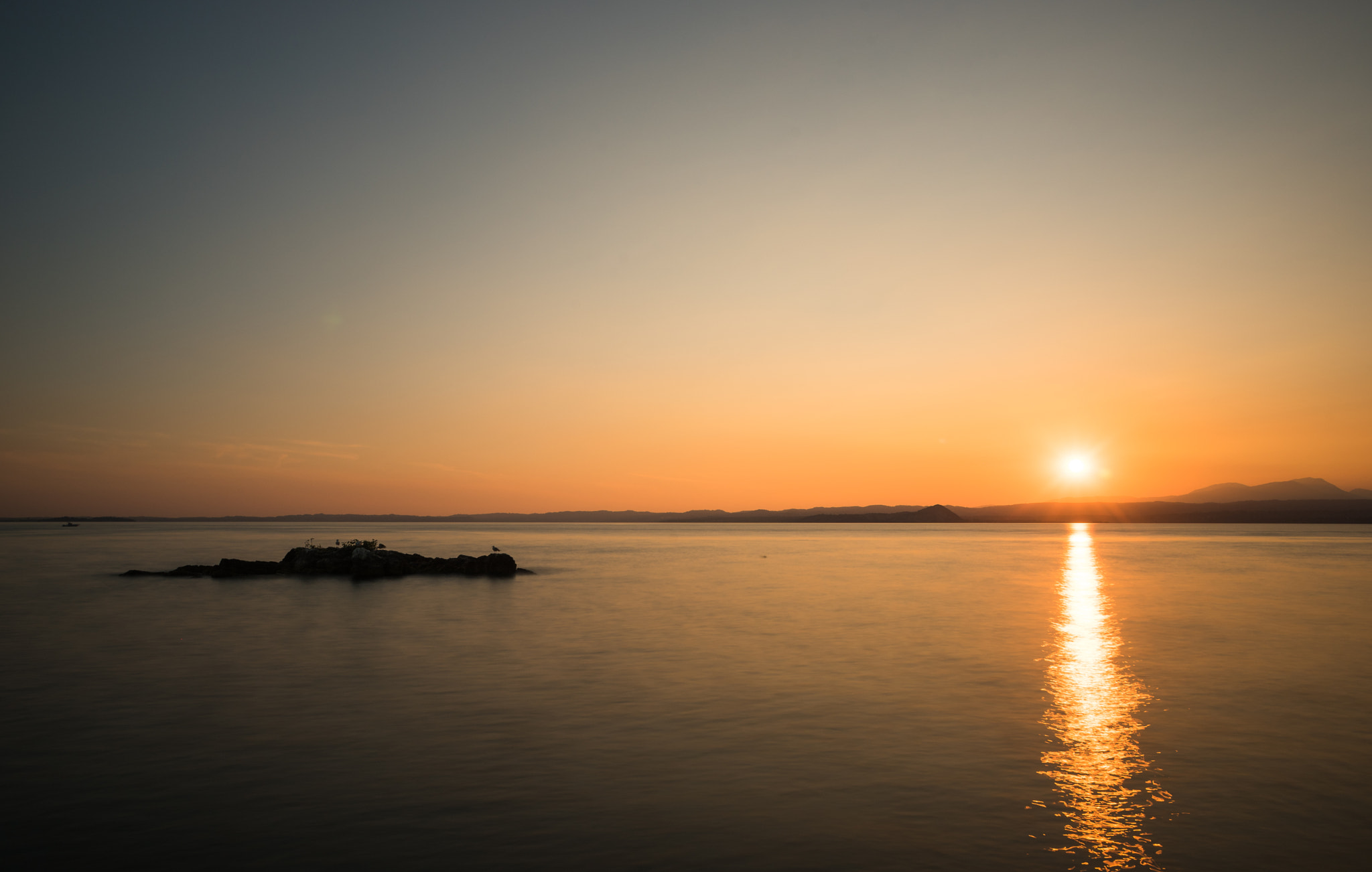 Nikon D750 + AF Nikkor 24mm f/2.8 sample photo. Simply red sunrise photography