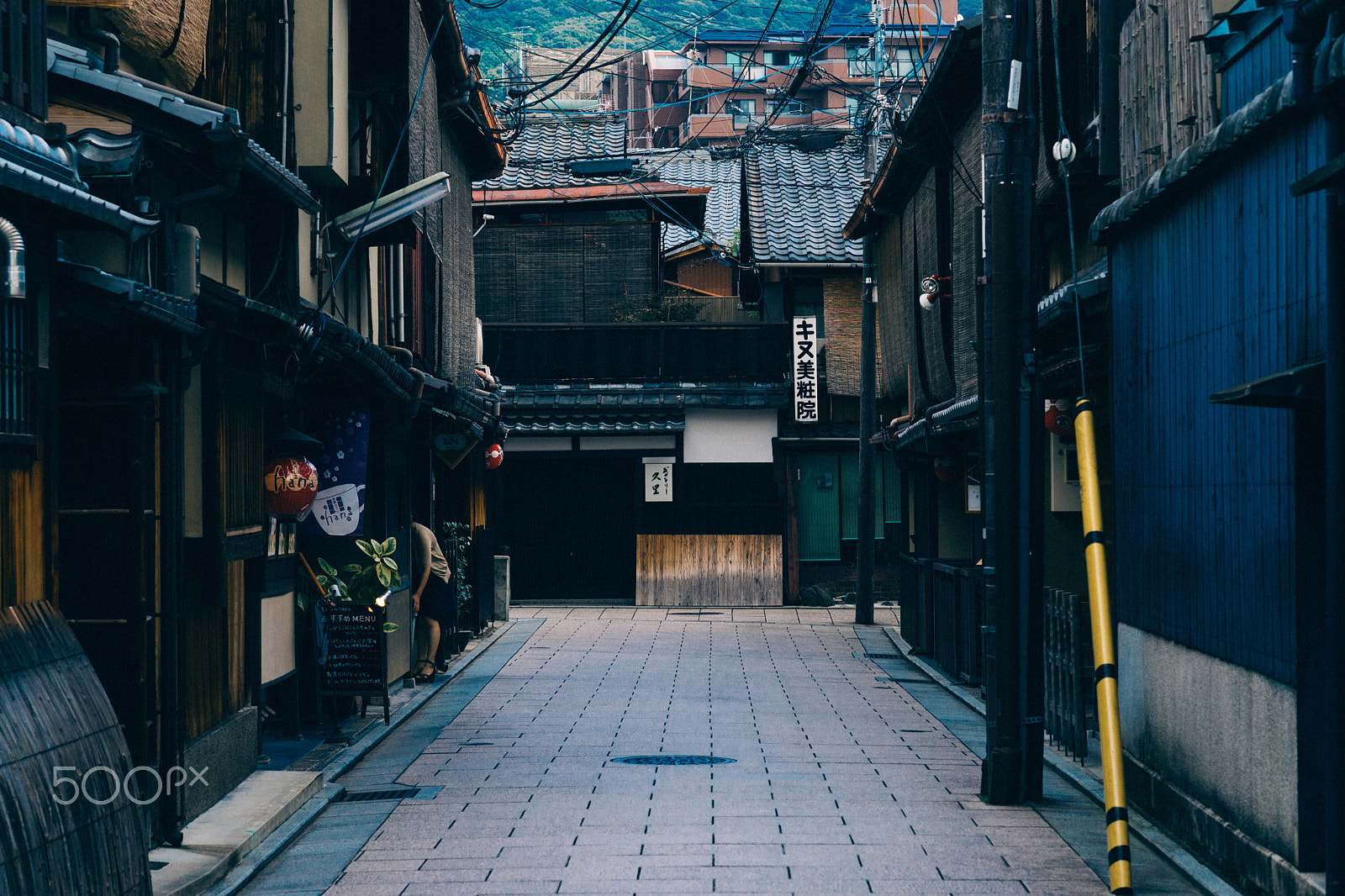 Sony a7 + Sony 85mm F2.8 SAM sample photo. Quietness in kyoto photography