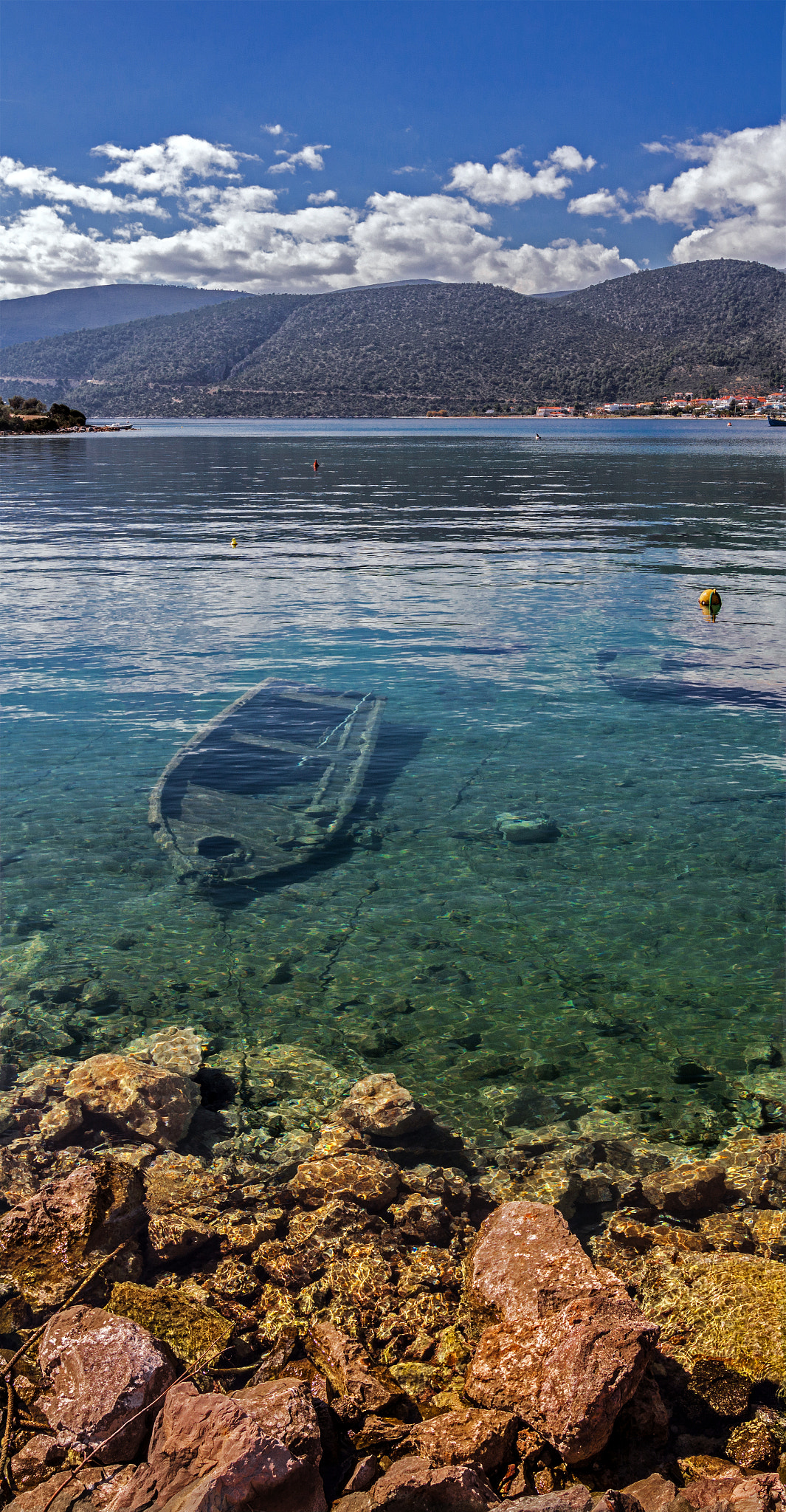 Canon EOS 650D (EOS Rebel T4i / EOS Kiss X6i) + Sigma 18-50mm f/2.8 Macro sample photo. Shipwreck.. (greece) photography