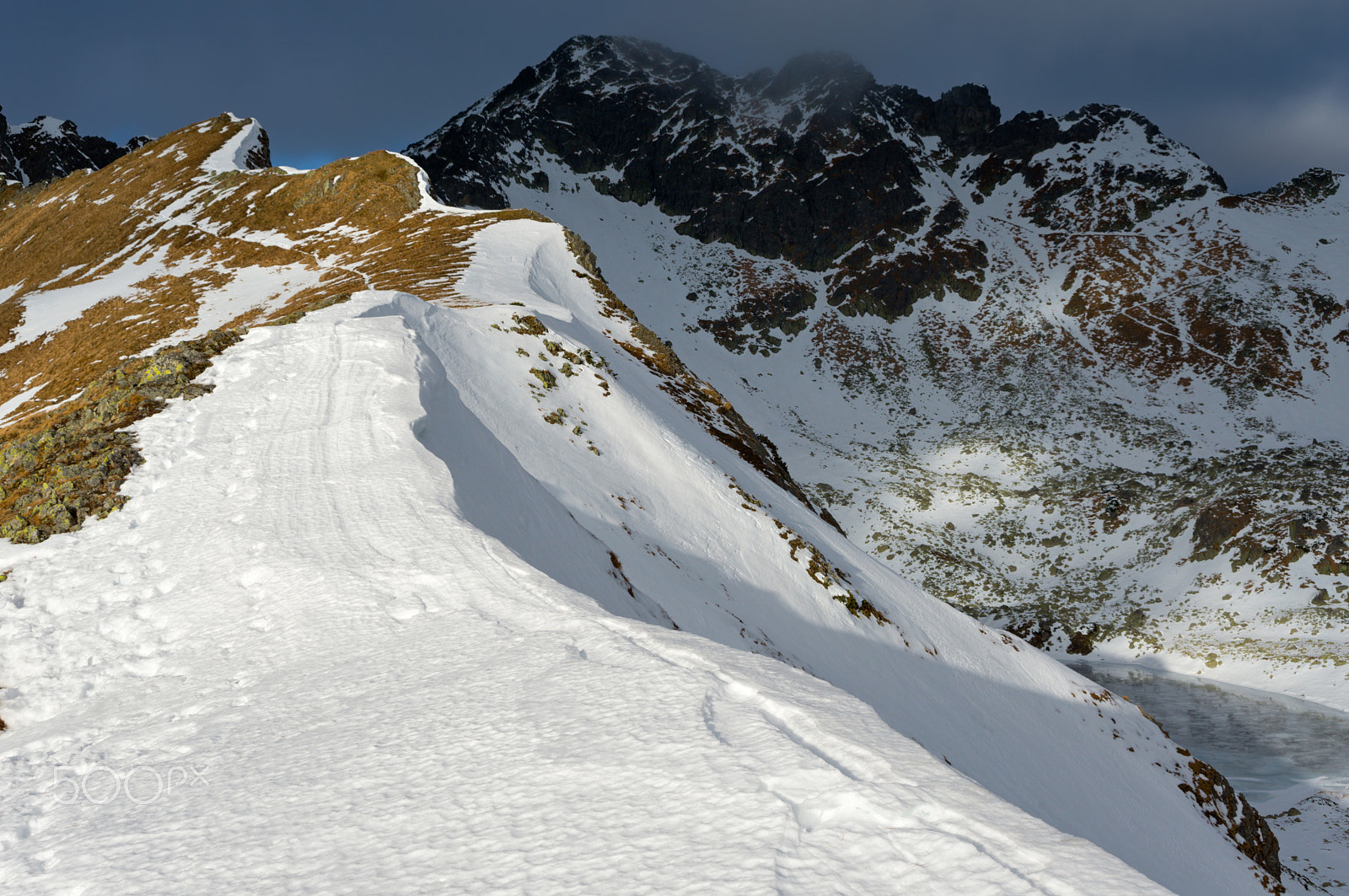 AF Zoom-Nikkor 35-80mm f/4-5.6D N sample photo. Walking in the mountains photography