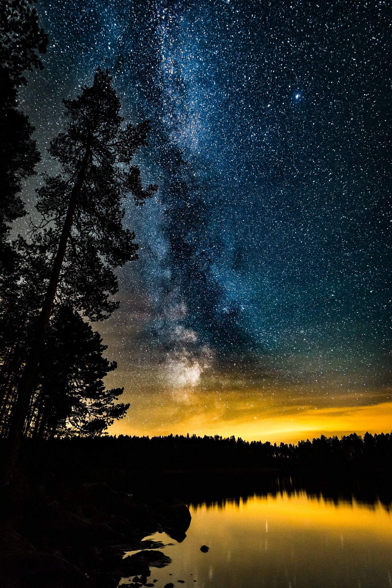 Canon EOS 6D + Sigma 20mm F1.4 DG HSM Art sample photo. Autumn milkyway photography