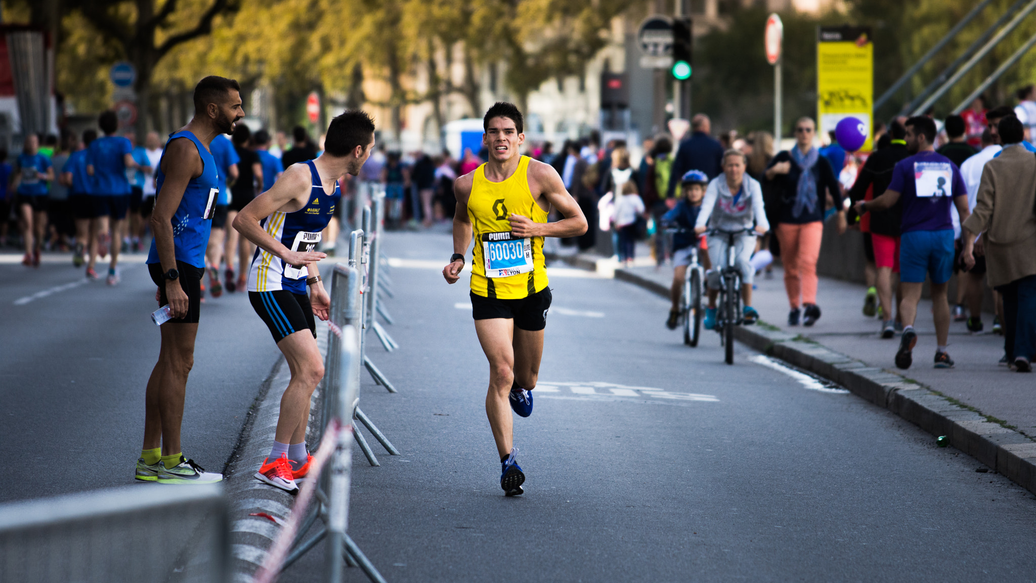 Nikon AF-S Nikkor 70-200mm F4G ED VR sample photo. Cheering photography