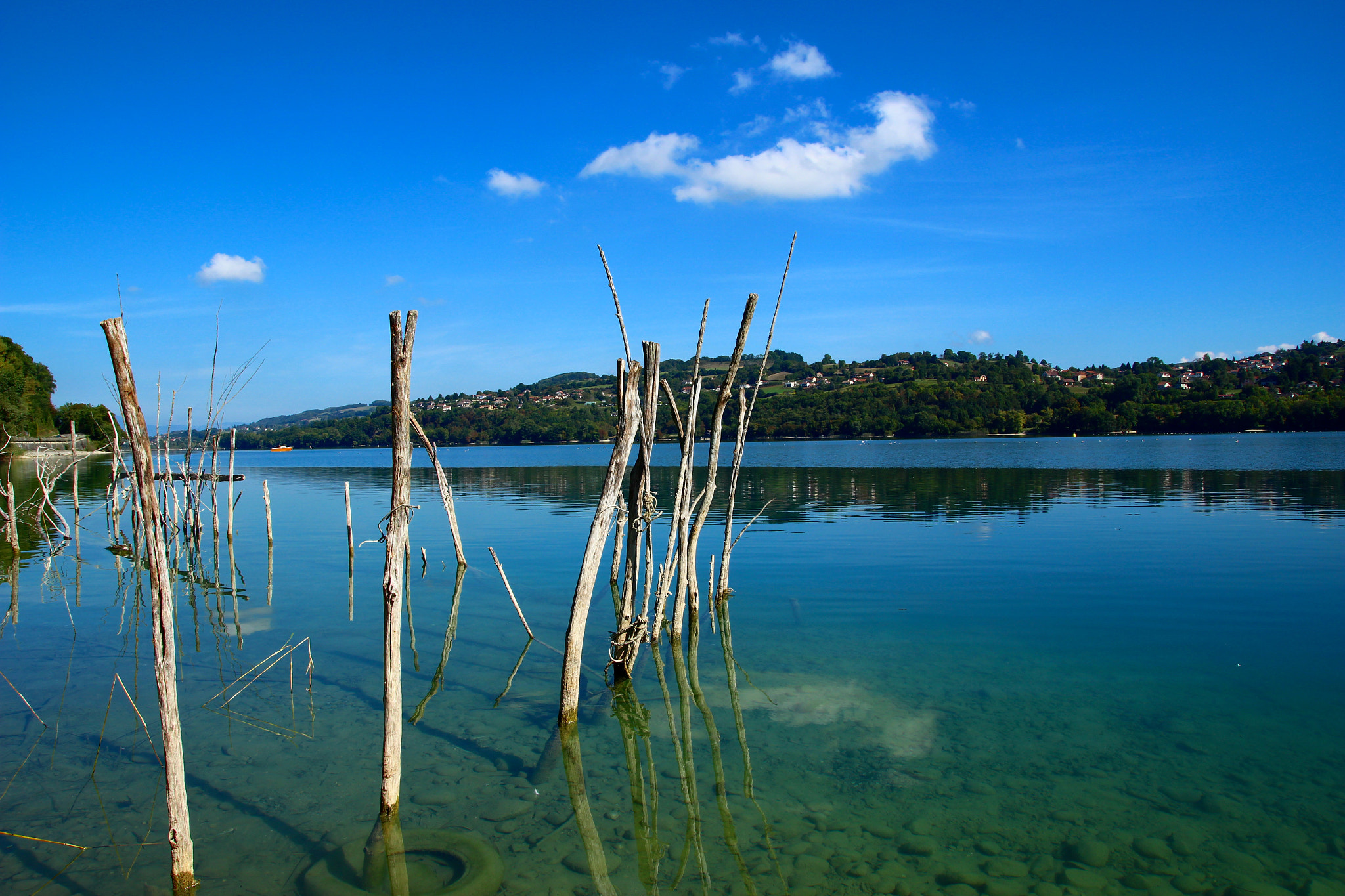 Tamron SP AF 17-50mm F2.8 XR Di II LD Aspherical (IF) sample photo. Wooden stick photography