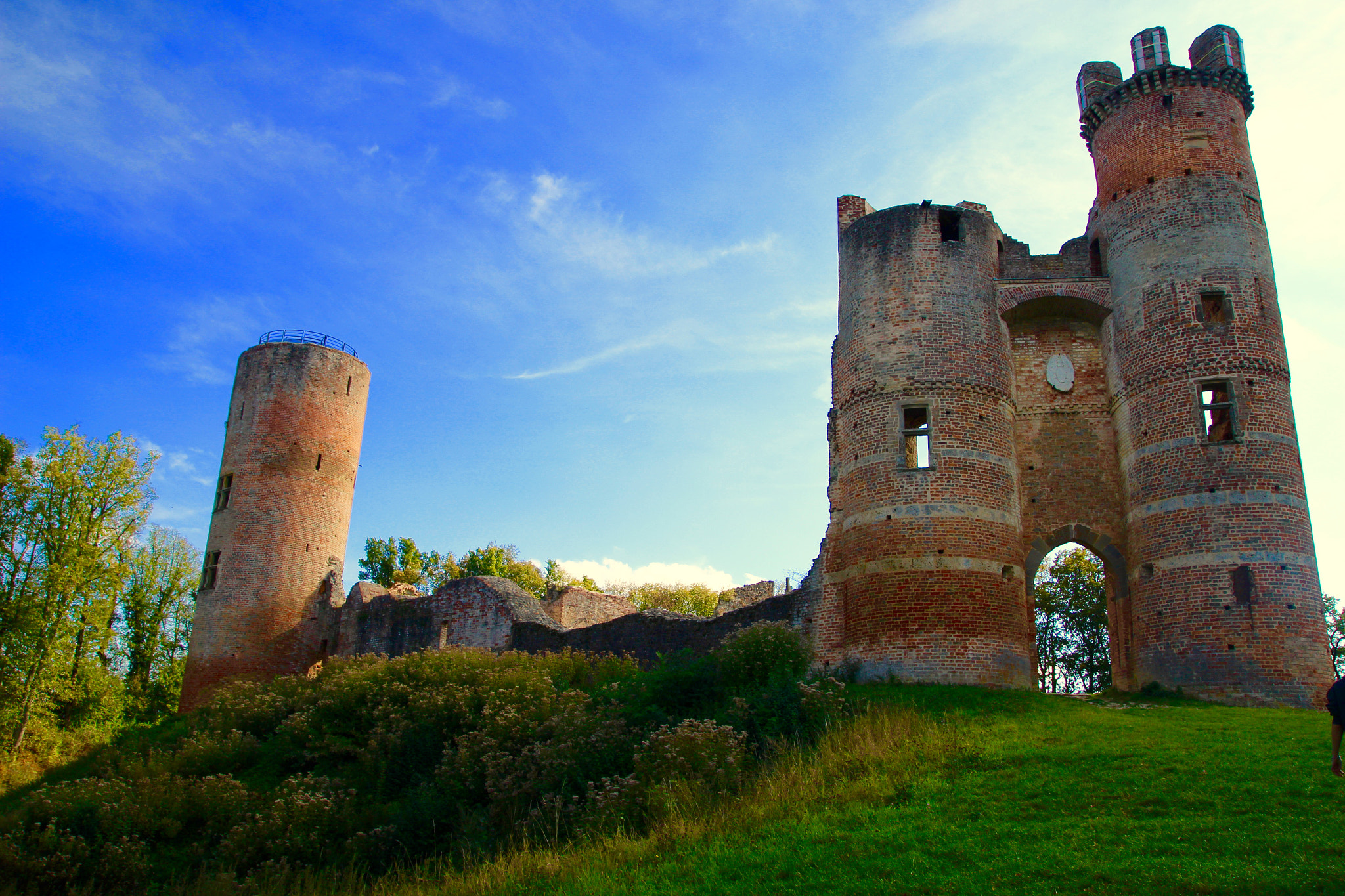 Tamron SP AF 17-50mm F2.8 XR Di II LD Aspherical (IF) sample photo. Castle bressieux ii photography