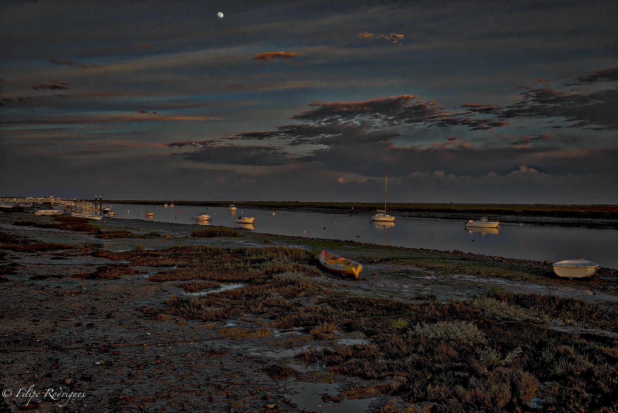 Nikon AF-S Nikkor 28-70mm F2.8 ED-IF sample photo. The sun giving way to the moon photography