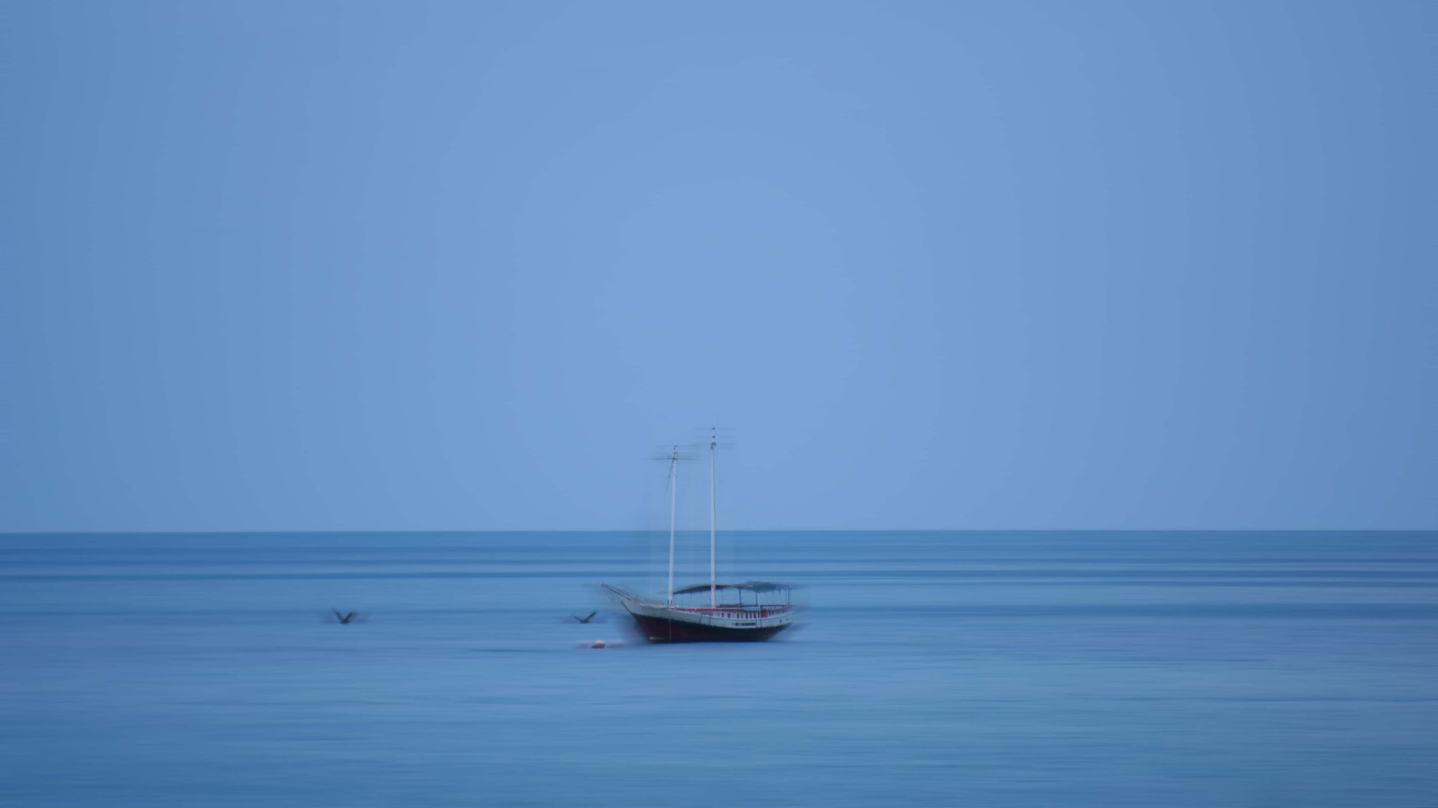 Sony 75-300mm F4.5-5.6 sample photo. Blue horizon  ©liz photography photography