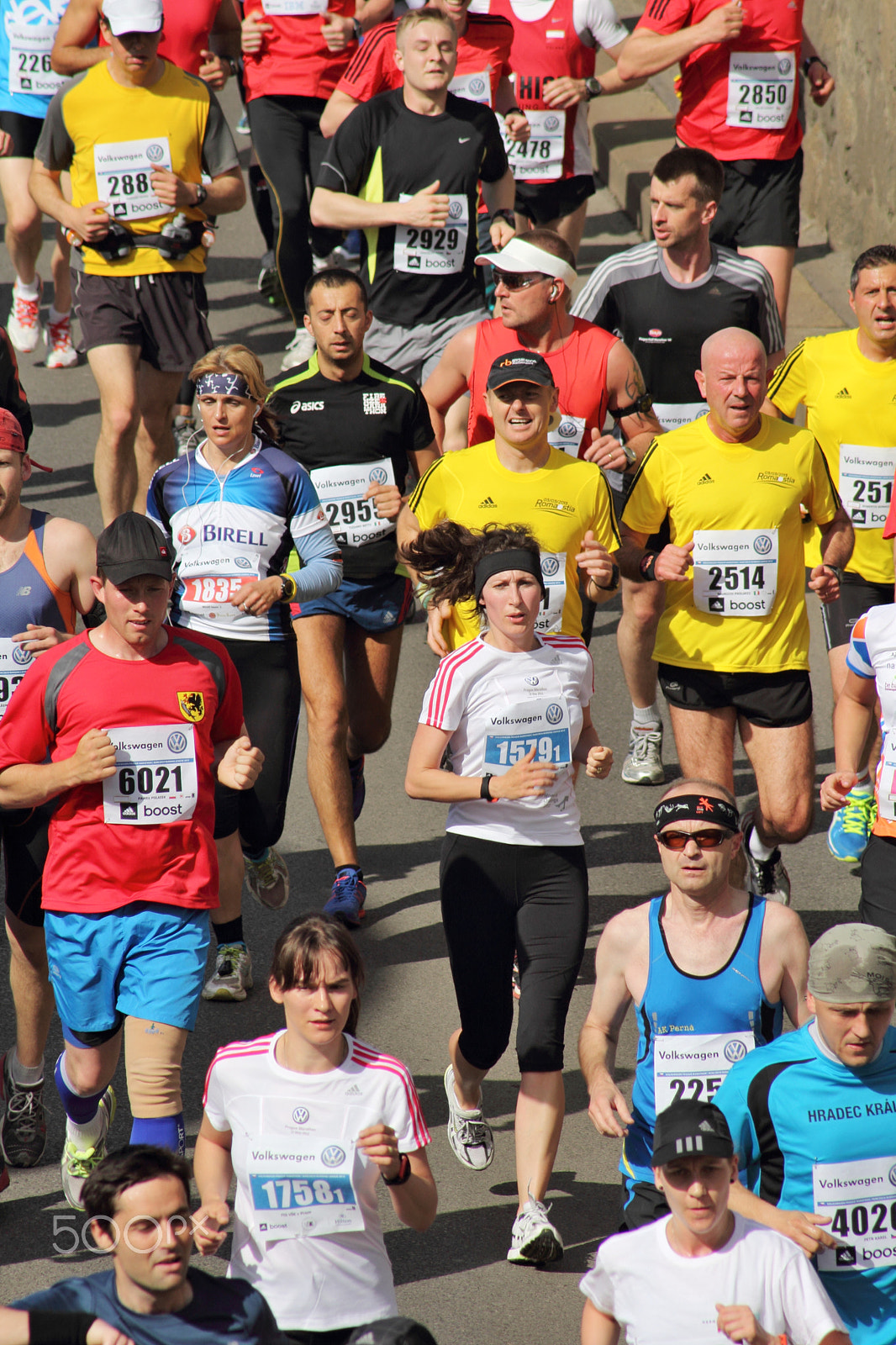 Canon EF 100-300mm F4.5-5.6 USM sample photo. Runners photography