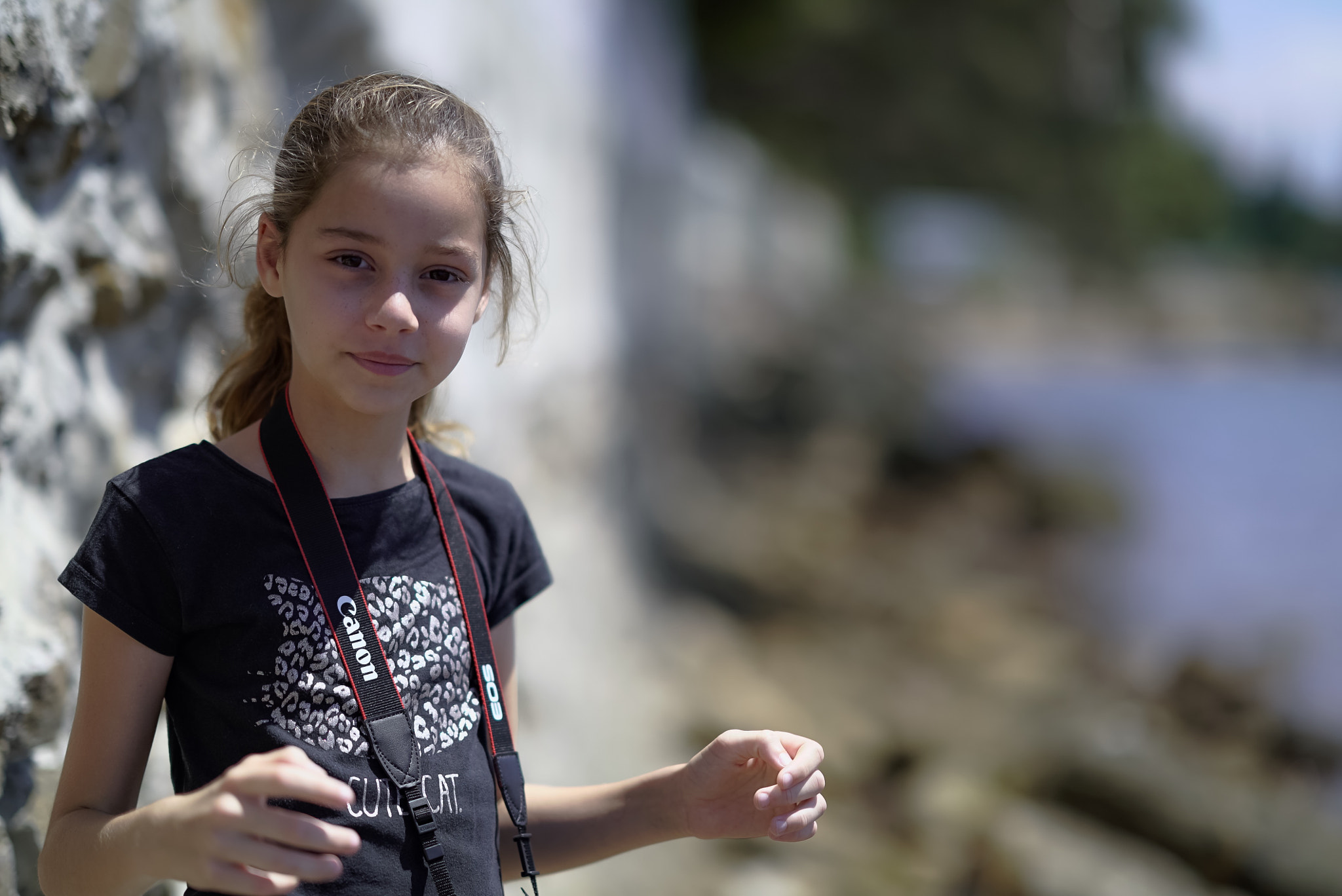 Sony FE 85mm F1.4 GM sample photo. Seaside walk, oriane photography