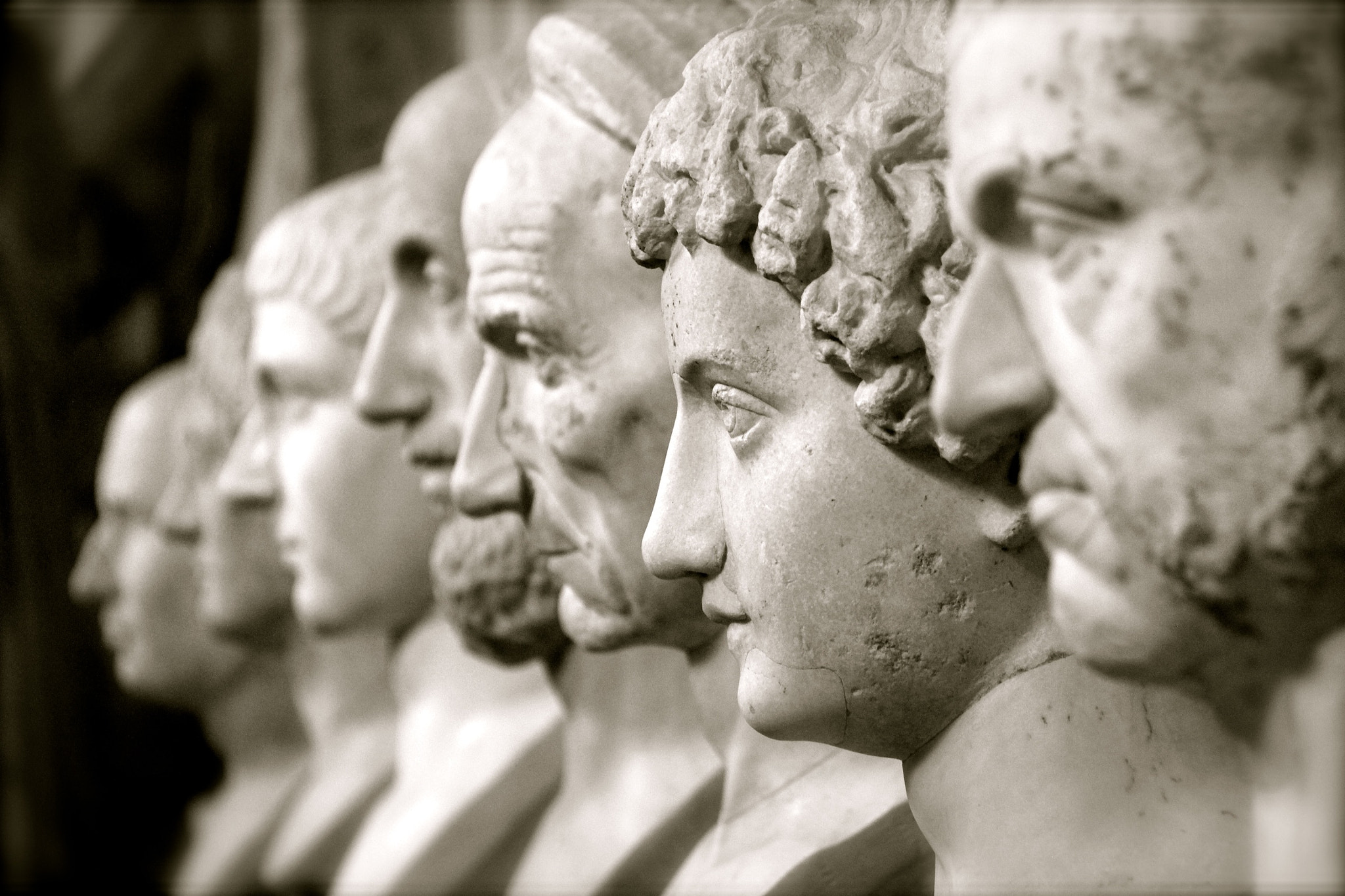 Canon EF-S 18-200mm F3.5-5.6 IS sample photo. Powerful heads of states - rome, italy photography