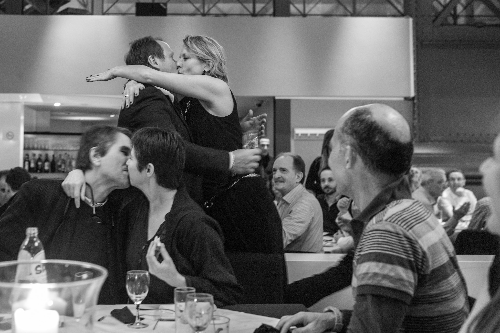 Leica Summicron-M 35mm F2 ASPH sample photo. Contageous kissing photography