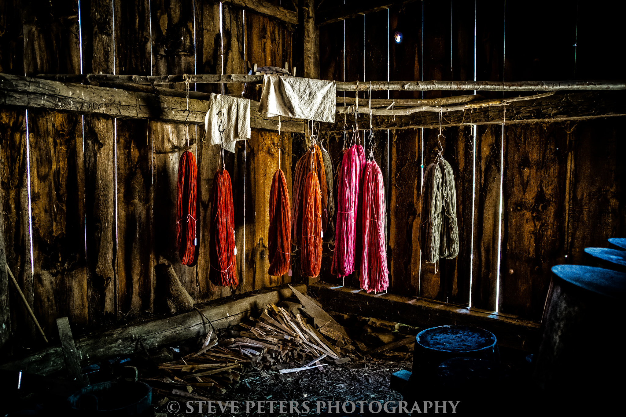 Tamron AF 28-105mm F4-5.6 [IF] sample photo. Barn yarn photography