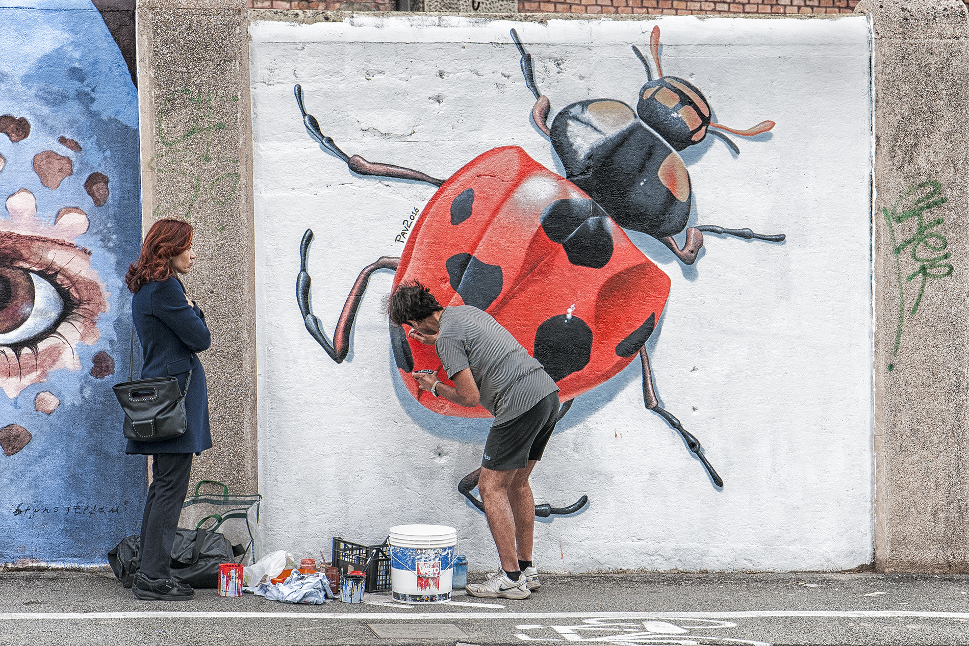 Sigma 17-70mm F2.8-4 DC Macro OS HSM | C sample photo. Street art photography