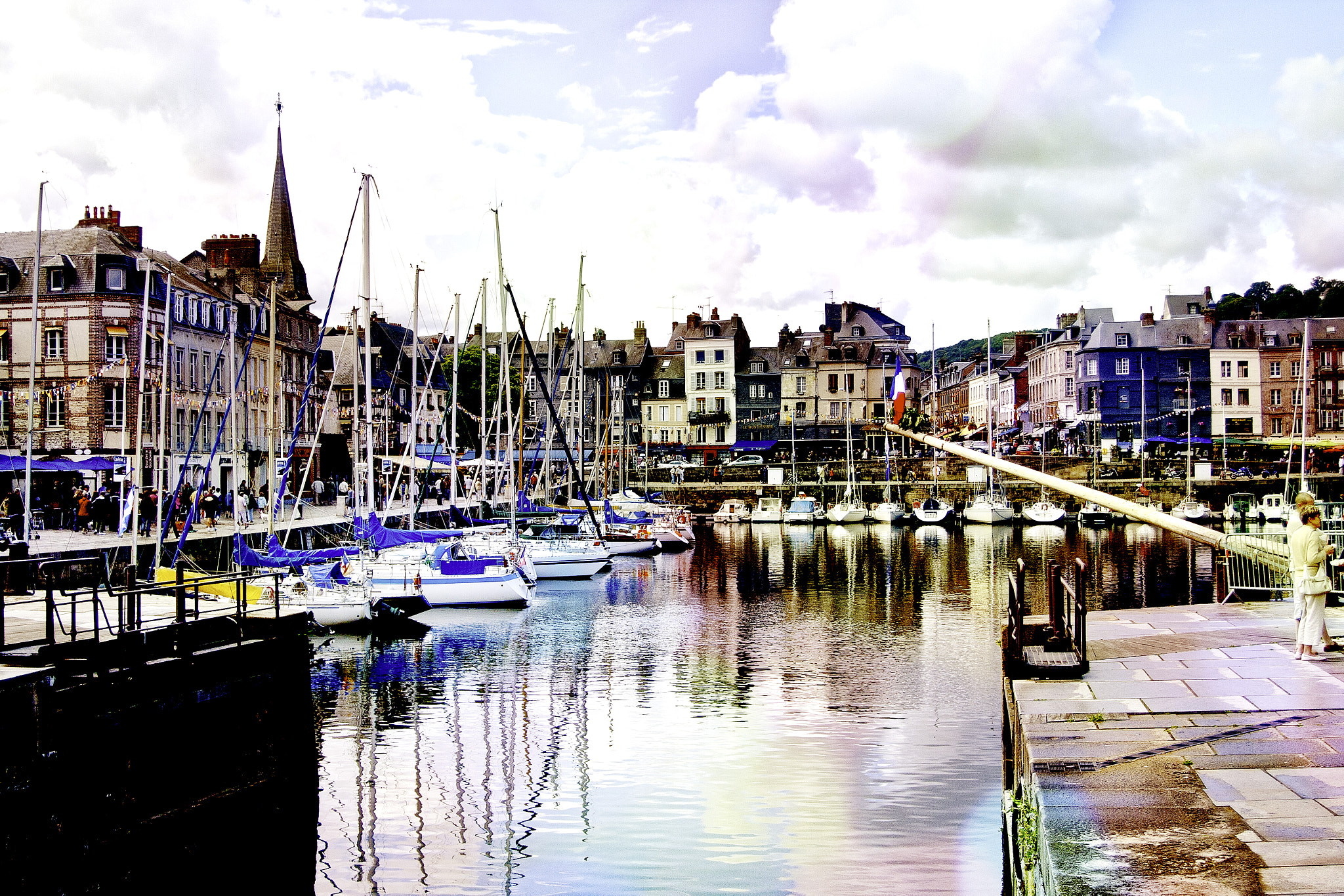 Canon EF 24-85mm F3.5-4.5 USM sample photo. Honfleur photography