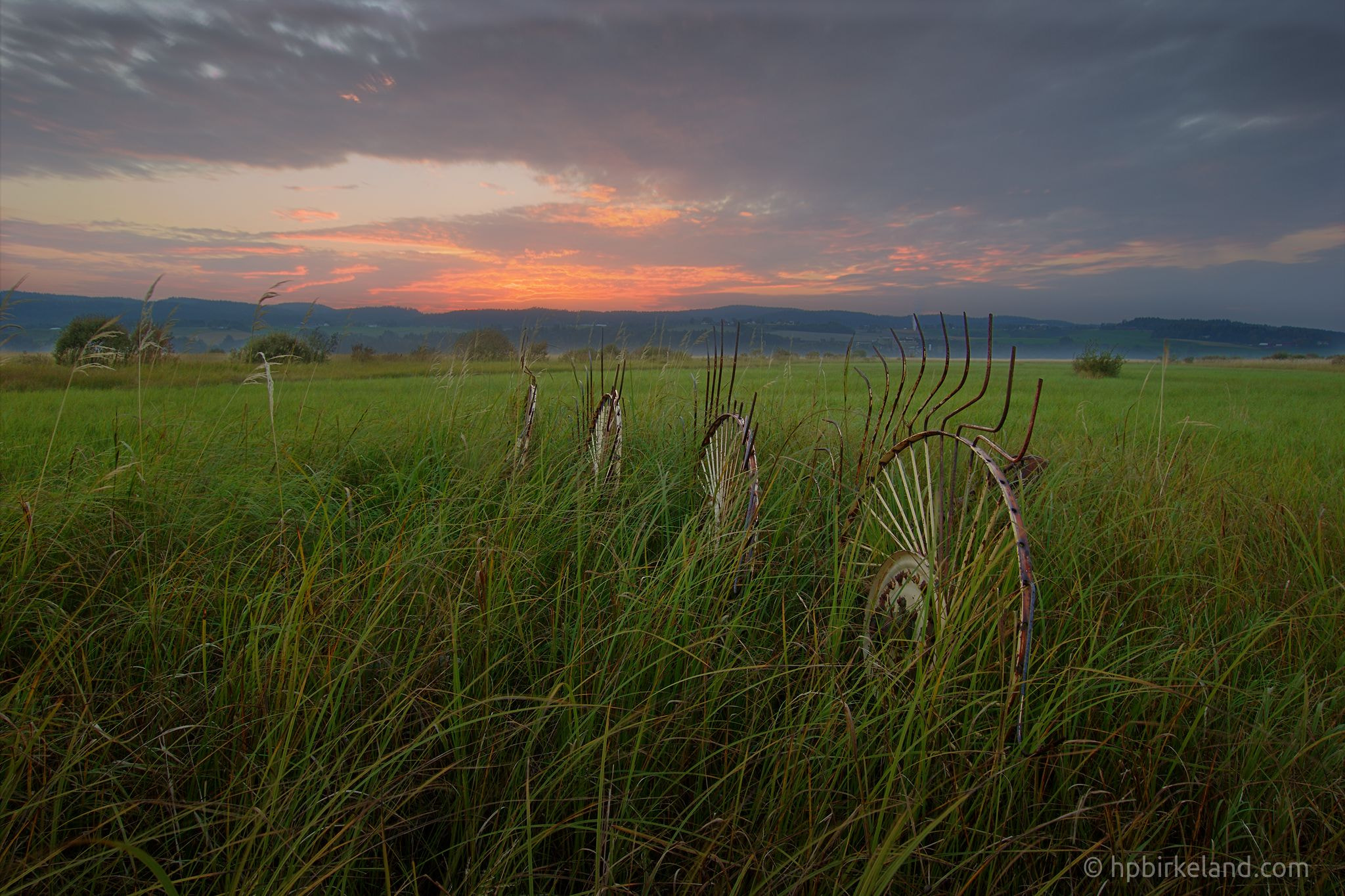 Sigma 10-20mm F3.5 EX DC HSM sample photo. Abandoned hay rake photography