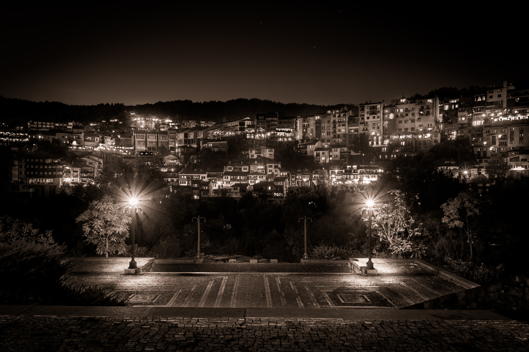 Sigma 17-70mm F2.8-4 DC Macro OS HSM | C sample photo. Moments after dark photography
