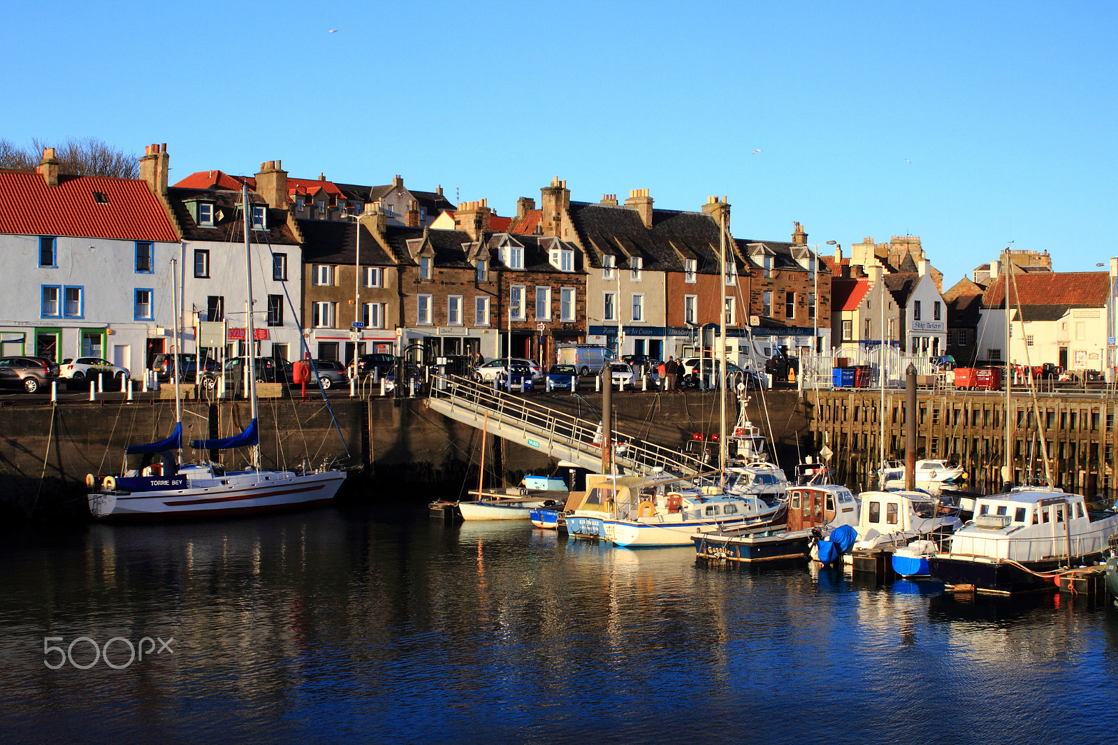Canon EF 35-80mm f/4-5.6 USM sample photo. Anstruther harbour photography
