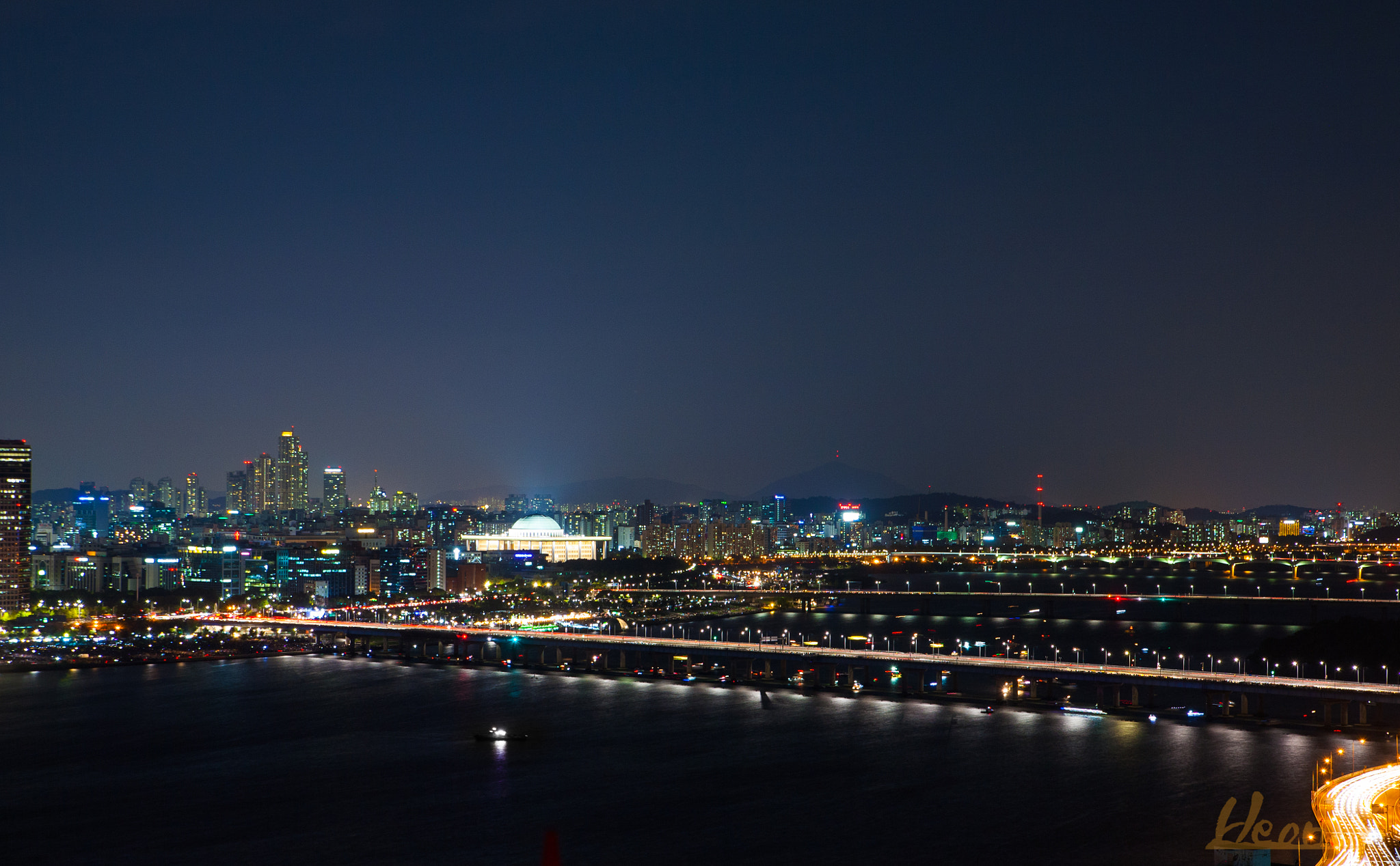 Canon EOS 5D sample photo. Han river photography