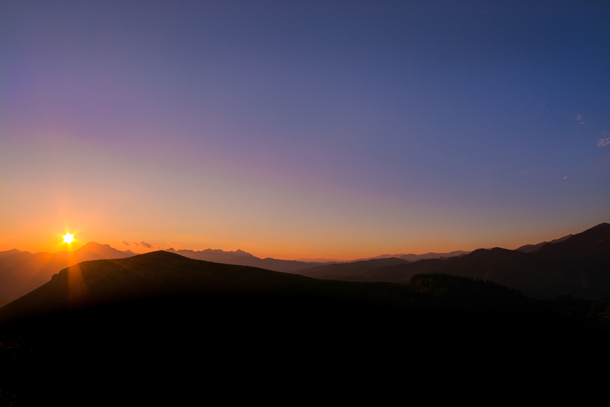 Samyang 14mm F2.8 ED AS IF UMC sample photo. Italy sunset photography