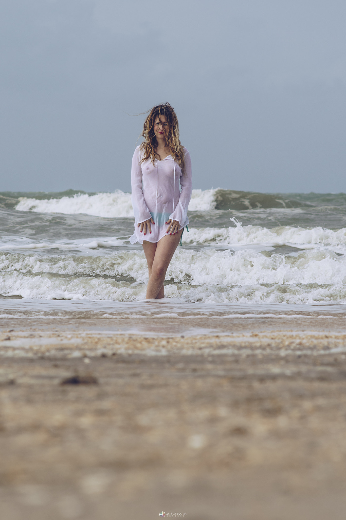 Minolta AF 135mm F2.8 sample photo. Mélanie at the beach photography