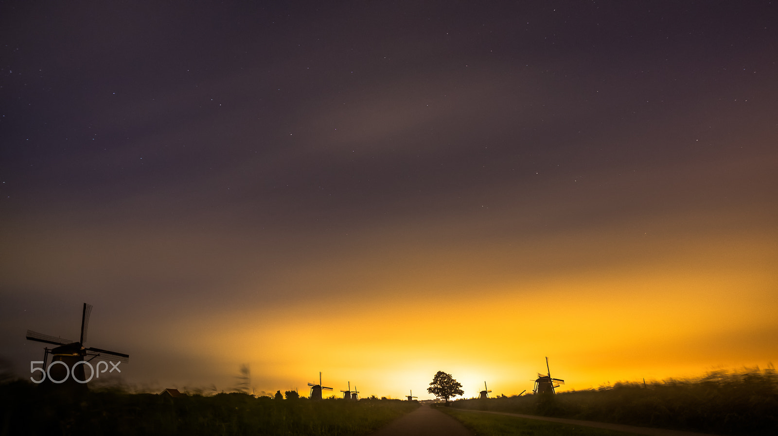 Nikon D750 + Sigma 17-35mm F2.8-4 EX DG  Aspherical HSM sample photo. Kinderdijk photography