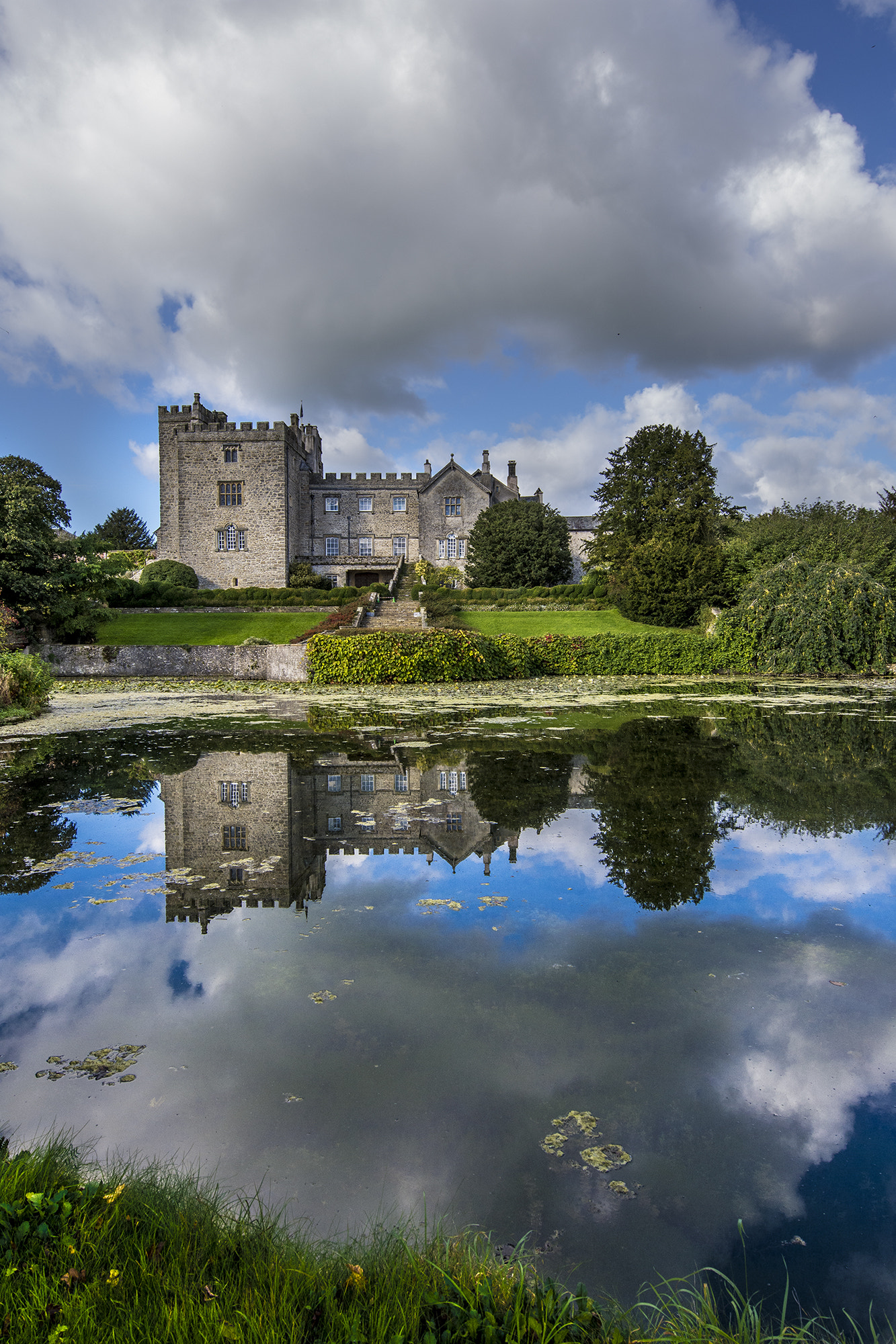 Nikon AF-S Nikkor 14-24mm F2.8G ED sample photo. Castle reflection photography