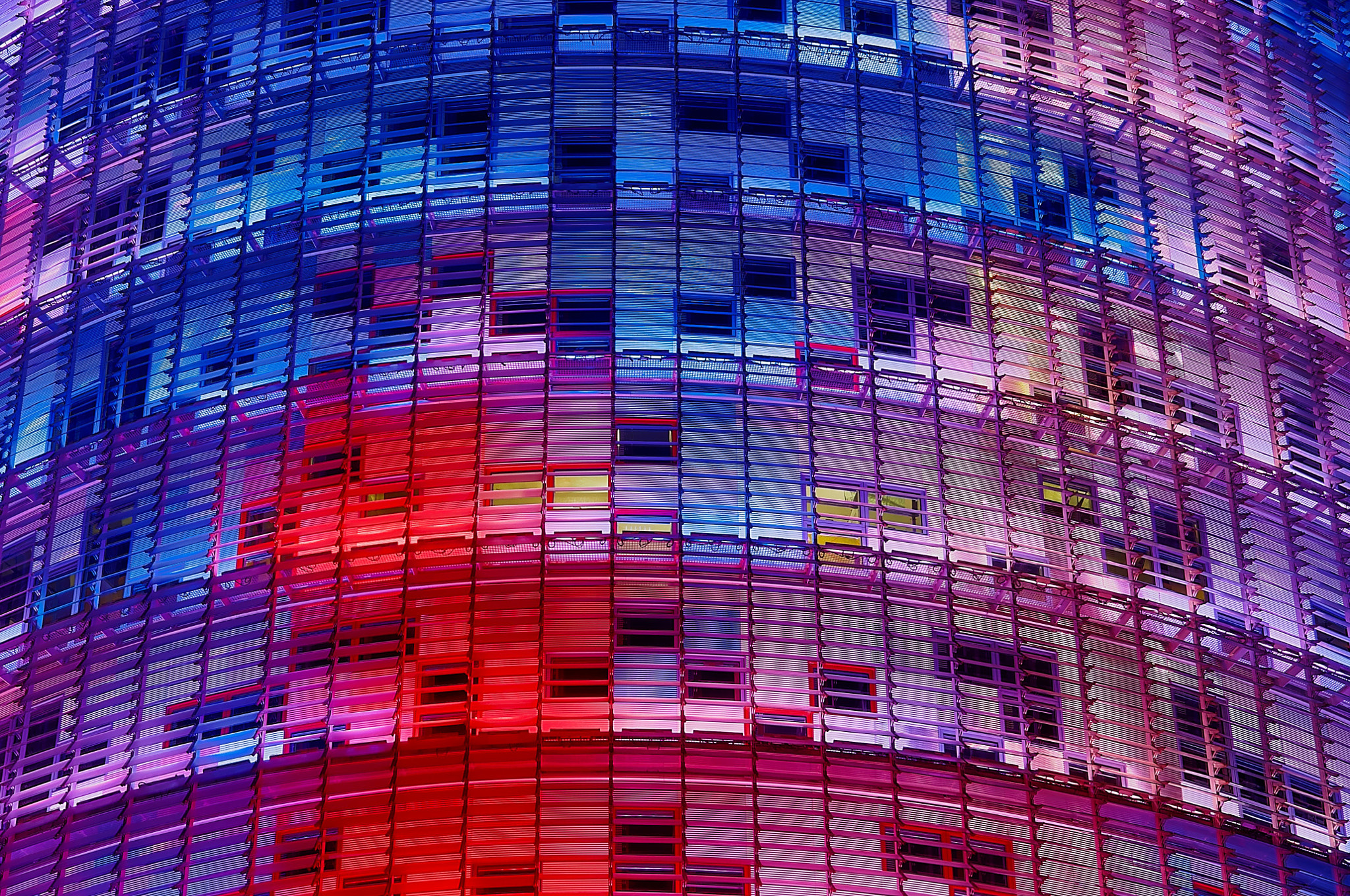 Nikon D90 + Sigma 17-70mm F2.8-4.5 DC Macro Asp. IF sample photo. Torre agbar by night, barcelona photography